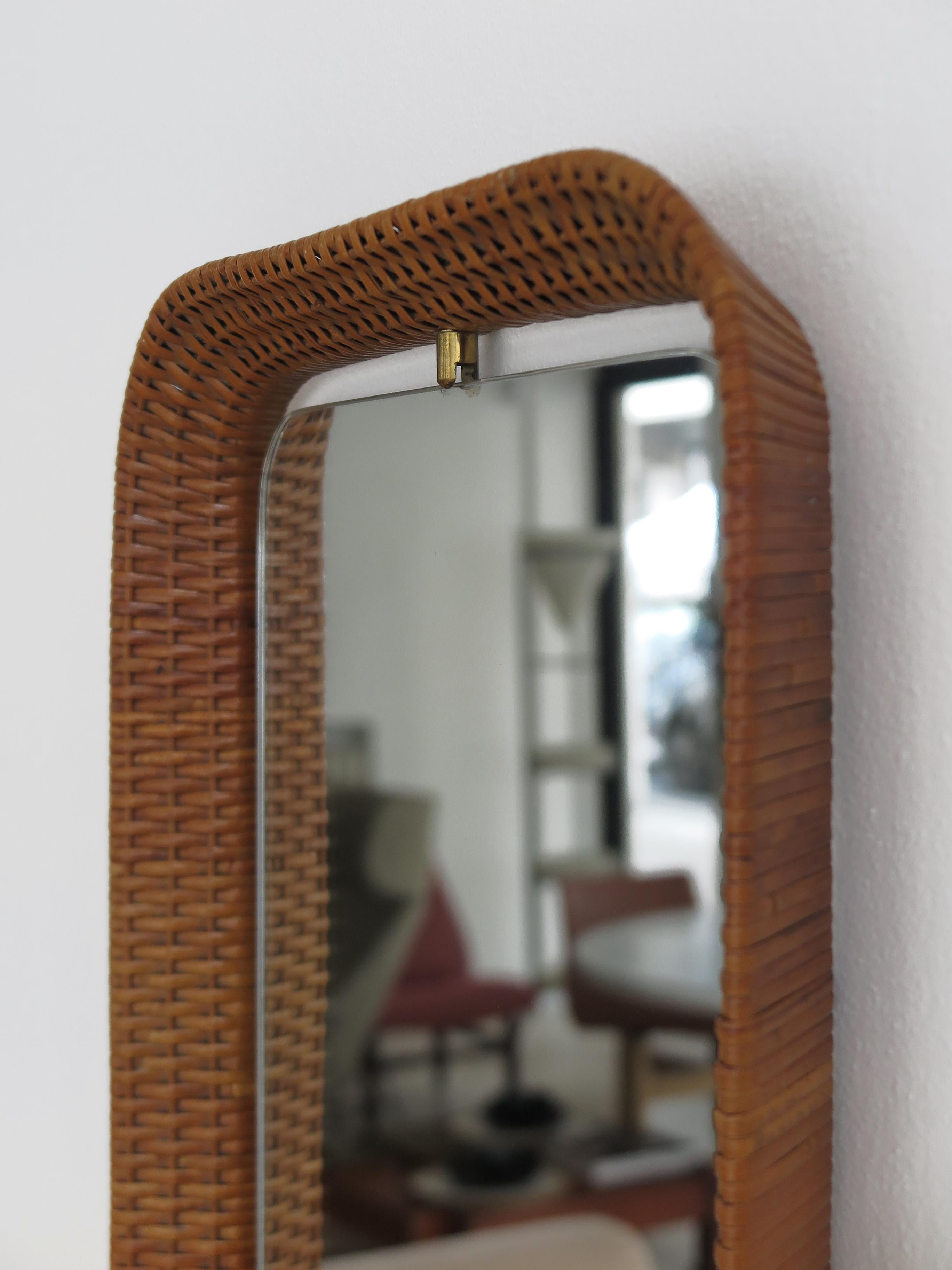 Italian Midcentury Wall Mirror with Bamboo Frame, 1960s In Good Condition For Sale In Reggio Emilia, IT