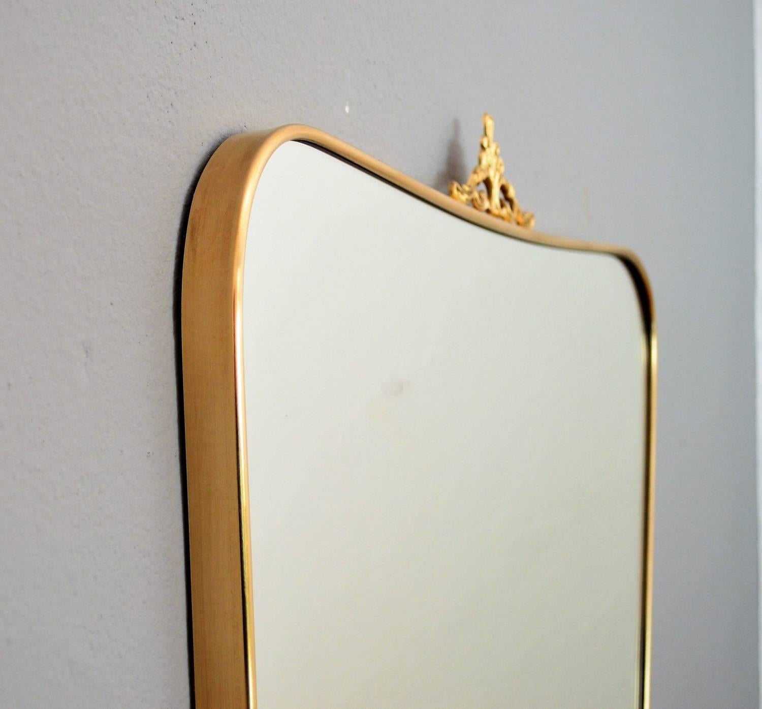 Italian Midcentury Wall Mirror with Brass Frame, 1950s In Good Condition In Morazzone, Varese