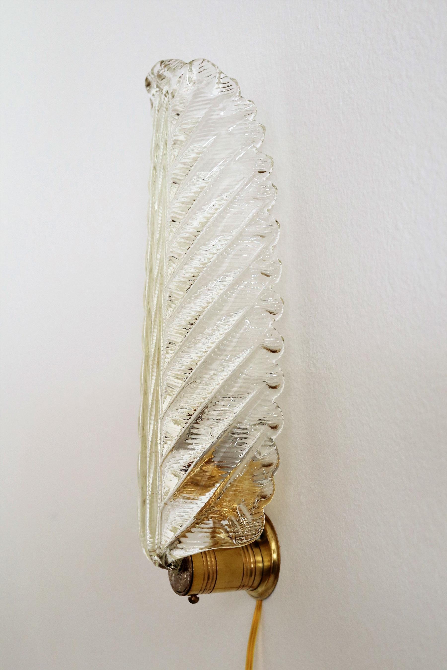 Late 20th Century Italian Midcentury Wall Sconces Leaves in Murano Glass and Brass, 1970s