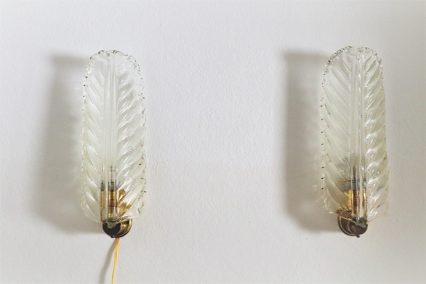 Italian Midcentury Wall Sconces Leaves in Murano Glass and Brass, 1970s 3