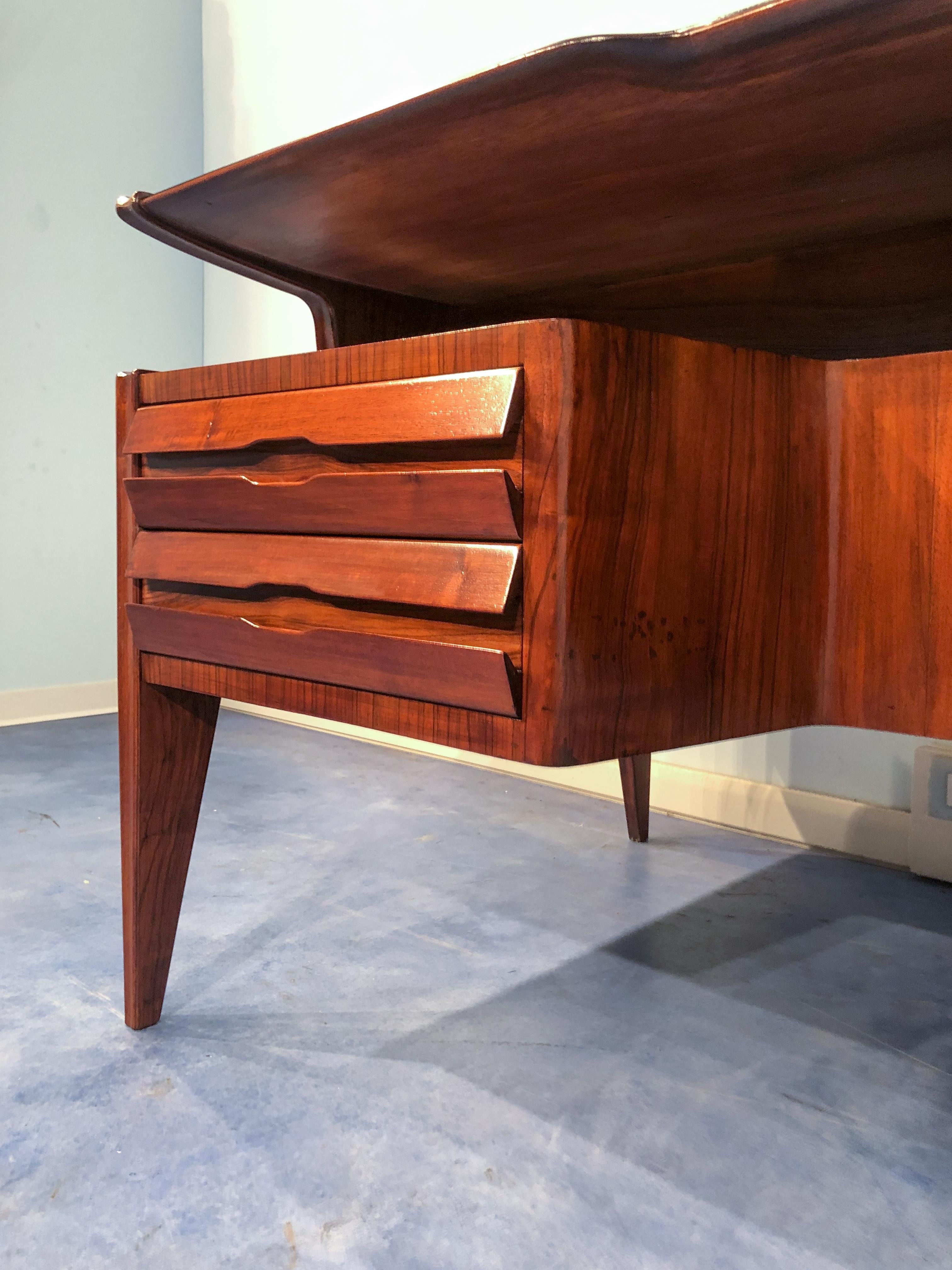 Italian Midcentury Walnut Executive Desk, Guglielmo Ulrich, 1950s 4