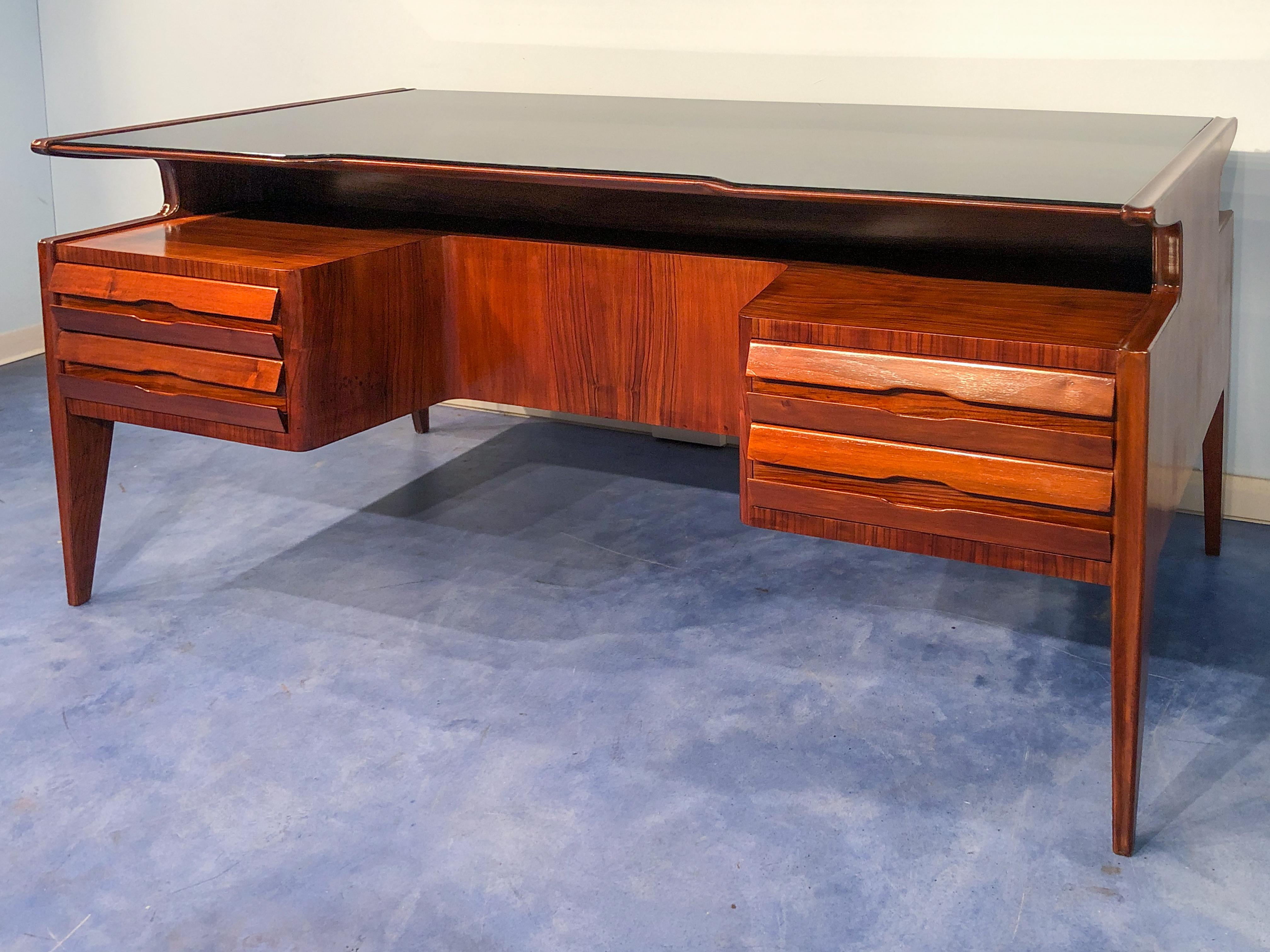 Mid-Century Modern Italian Midcentury Walnut Executive Desk, Guglielmo Ulrich, 1950s