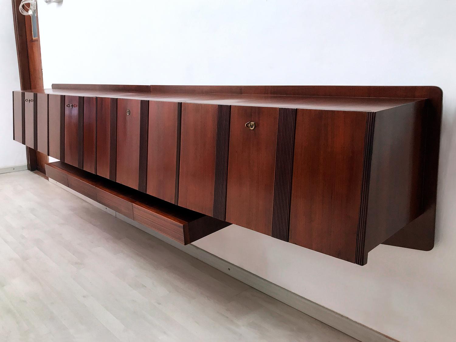 Italian Mid-Century Walnut Wall Mounted Sideboard Paolo Buffa style, 1950s 7