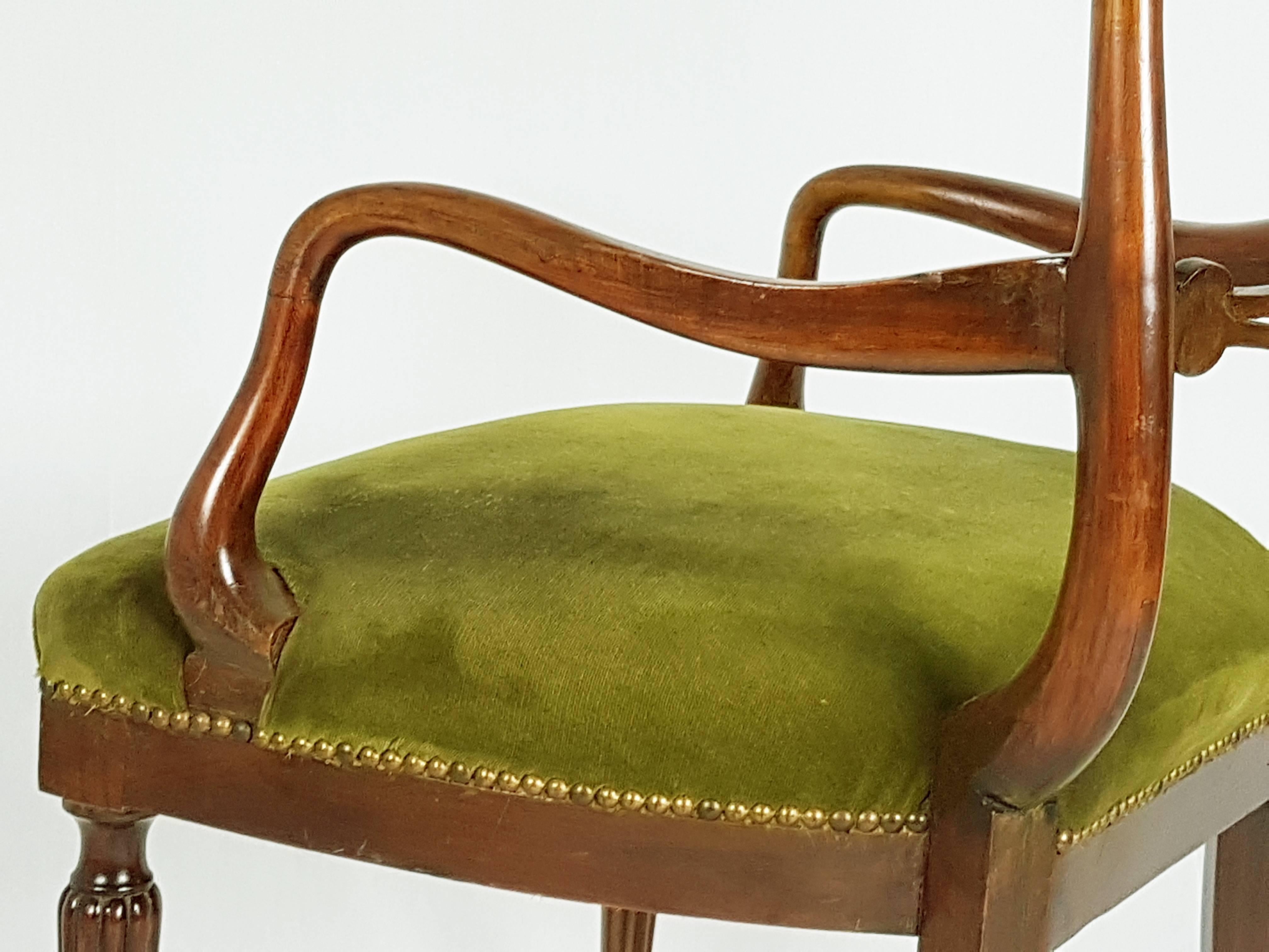 Italian Mid-Century Wooden and Green Velvet Armchair with Sculptural Armrest For Sale 5