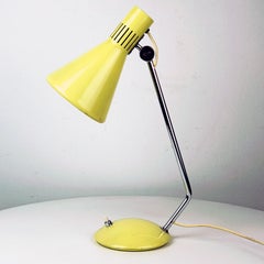 Italian Midcentury Yellow Lacquered Metal and Chrome Table Lamp by Stilnovo