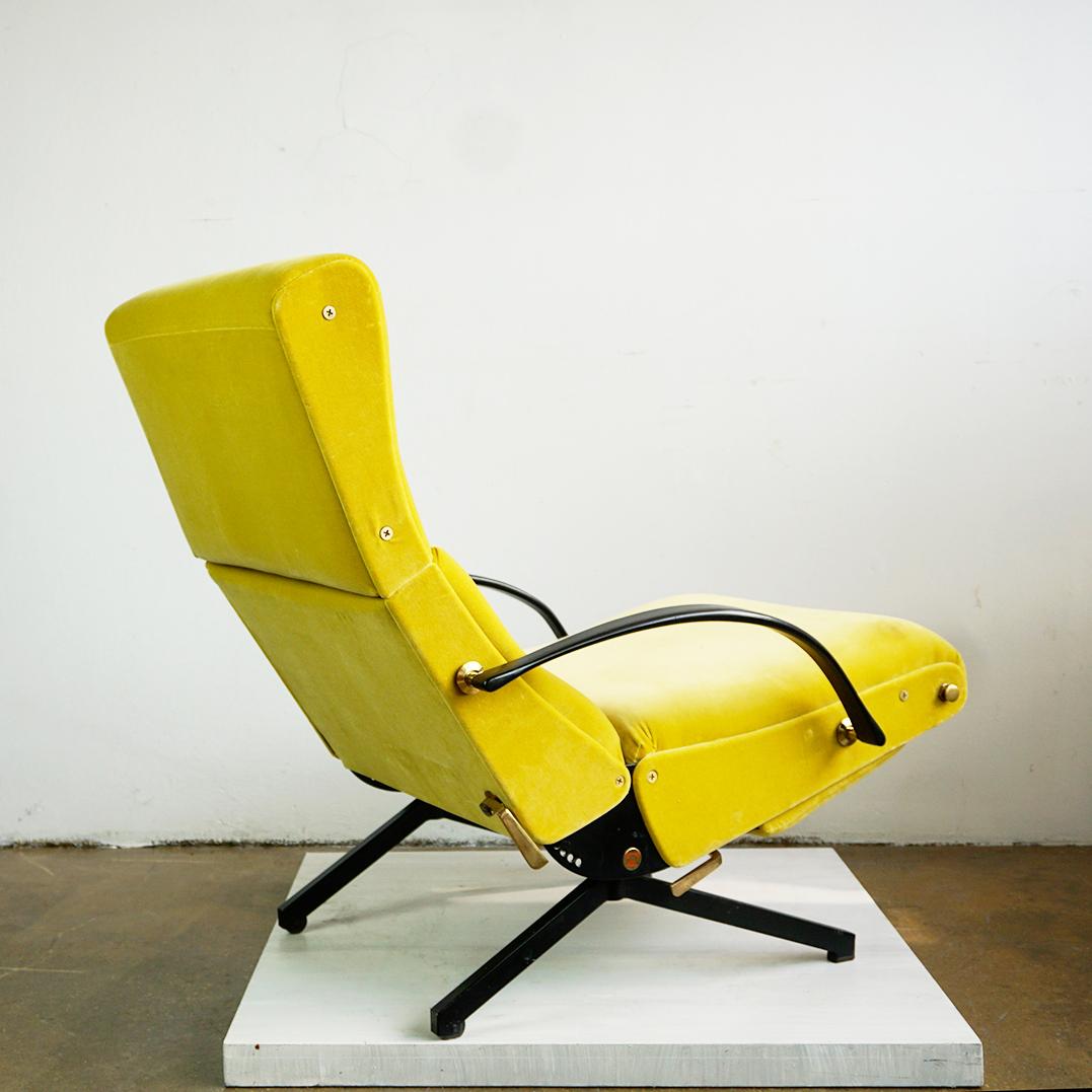 Italian Midcentury Yellow Velvet P40 Lounge Chair by Osvaldo Borsani for Tecno in vendita 4