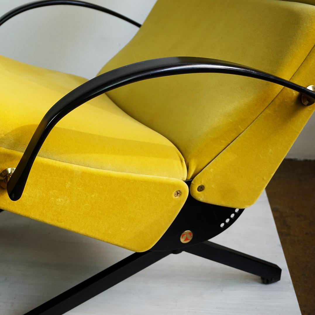 Mid-Century moderno Italian Midcentury Yellow Velvet P40 Lounge Chair by Osvaldo Borsani for Tecno in vendita