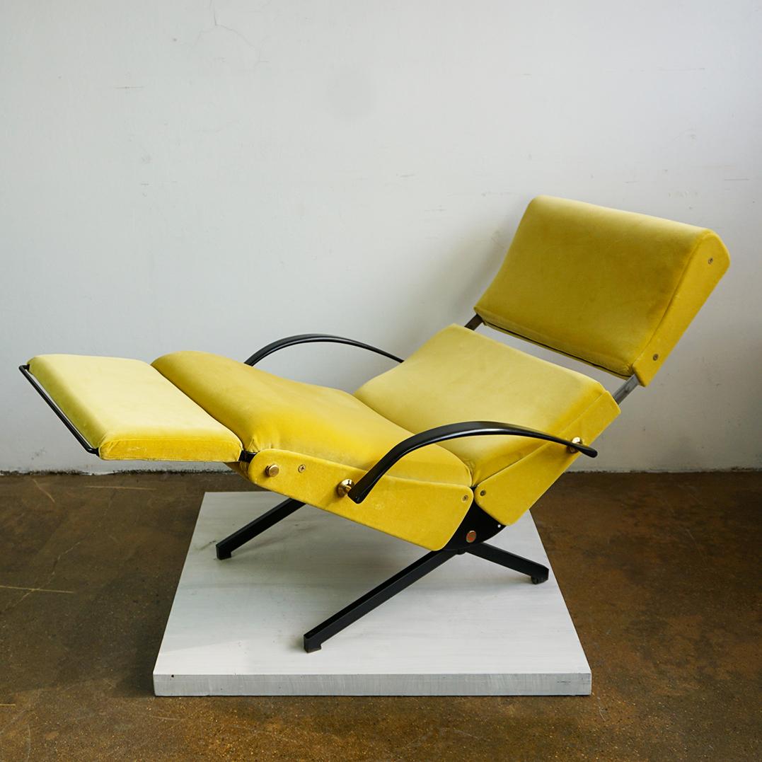 Italian Midcentury Yellow Velvet P40 Lounge Chair by Osvaldo Borsani for Tecno In condizioni buone in vendita a Vienna, AT