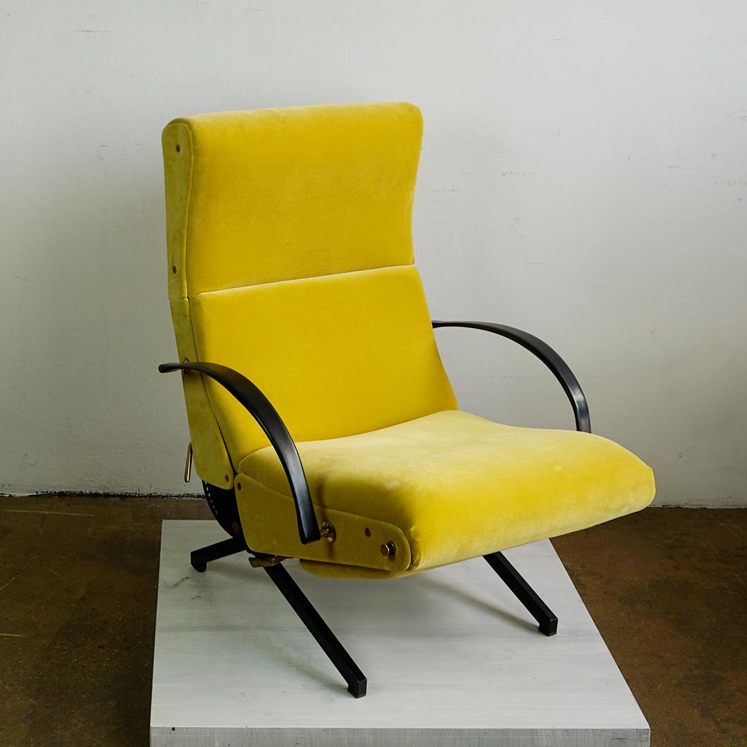 Metallo Italian Midcentury Yellow Velvet P40 Lounge Chair by Osvaldo Borsani for Tecno in vendita