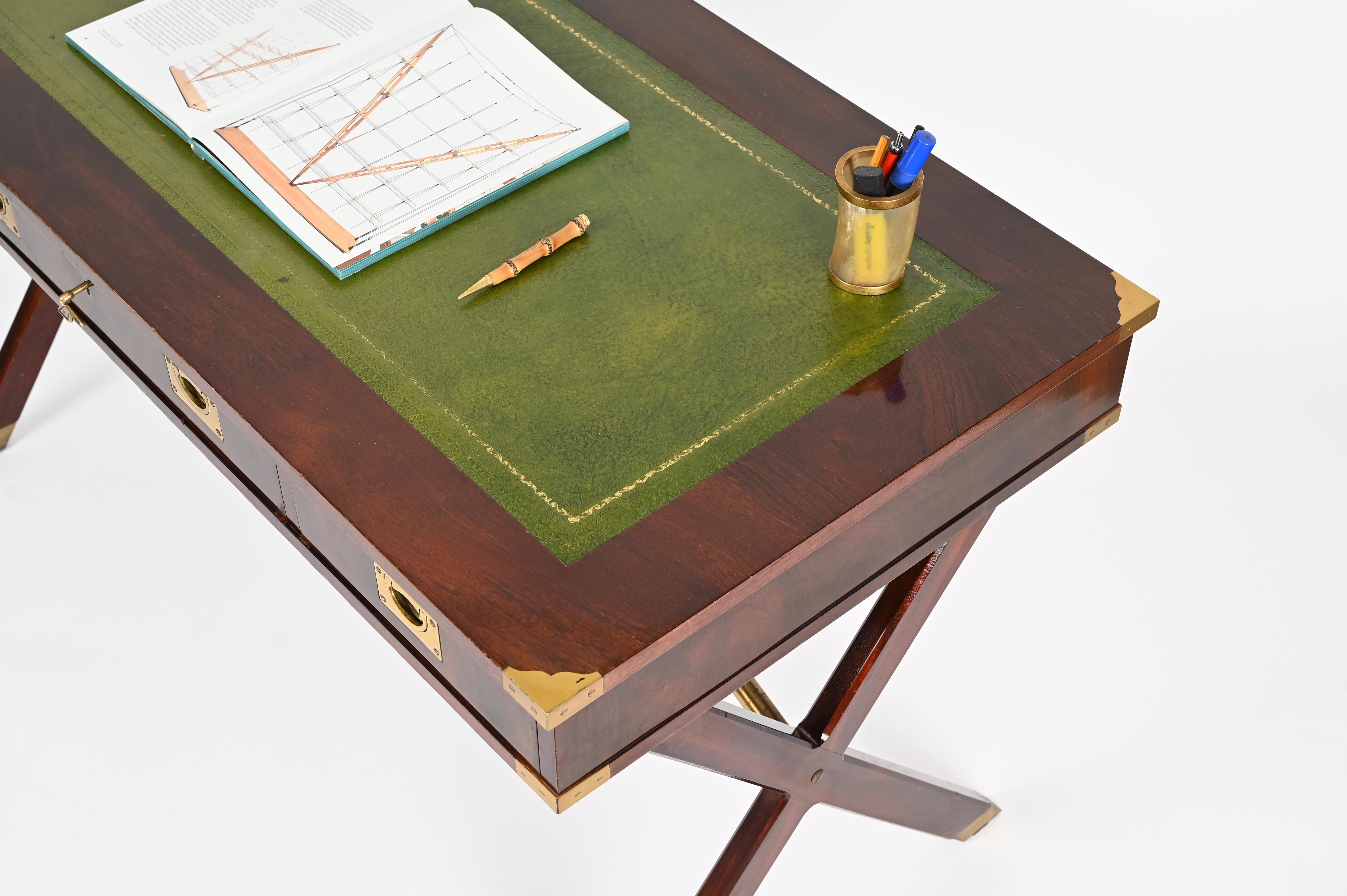 Italian Military Campaign Style Wood and Brass Desk with Green Leather, 1960s In Good Condition For Sale In Roma, IT