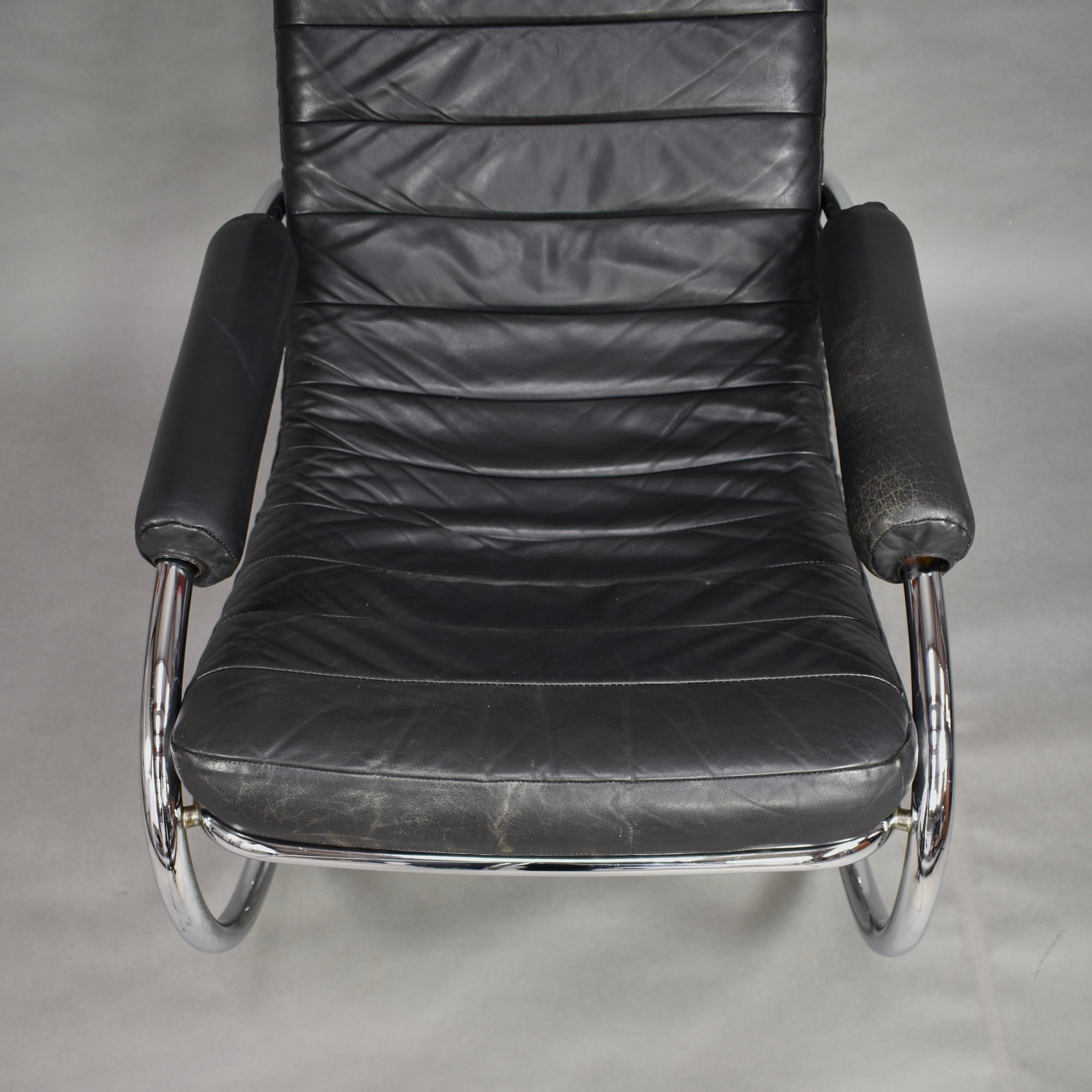 Italian Milo Baughman Style Rocking Chair in Chrome and Leather, circa 1970 7