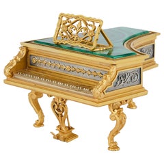 Escultura italiana en miniatura Caja Piano Plata Verde Malaquita Vermeil
