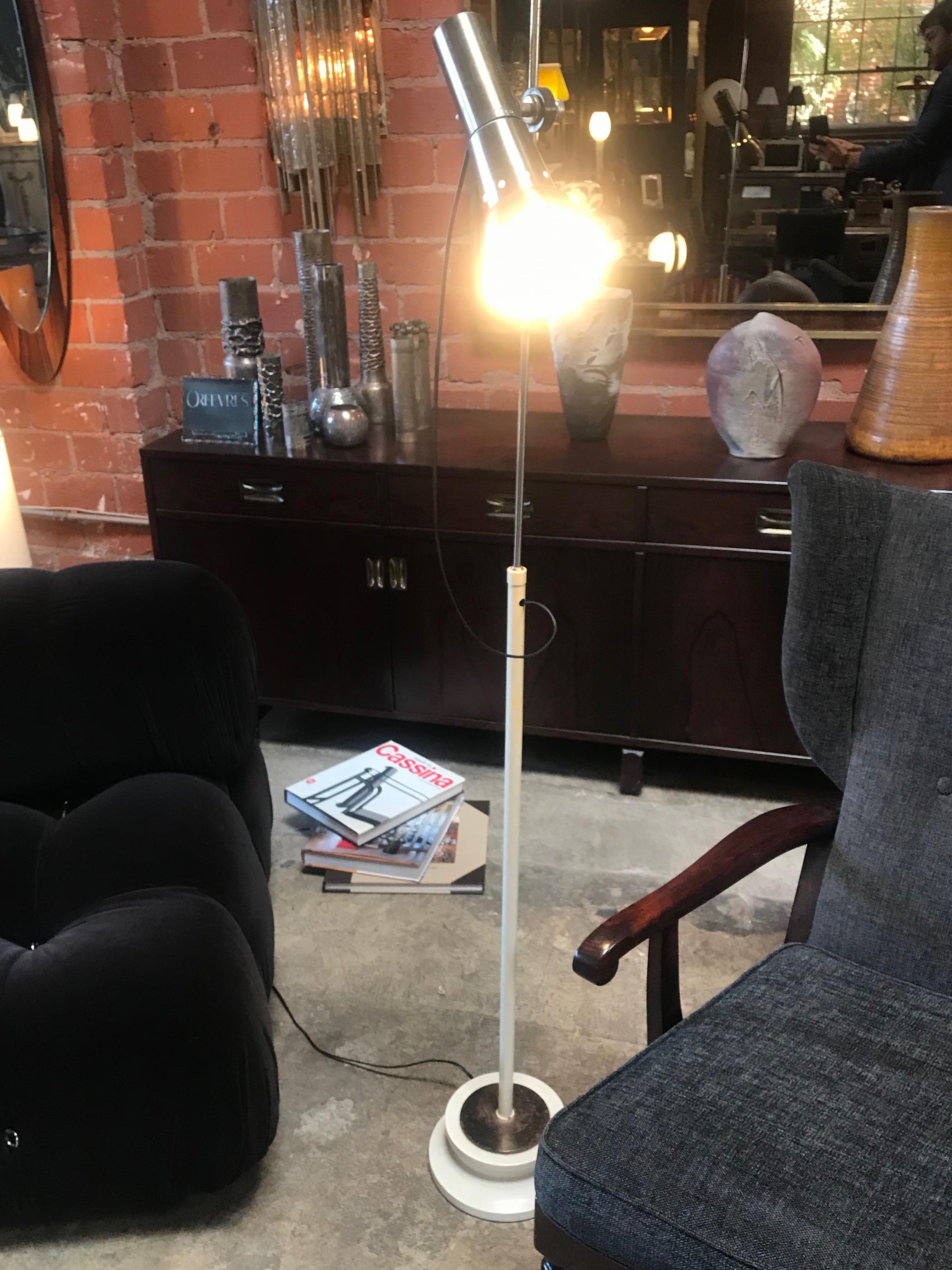 Italian Minimal Adjustable Floor Lamp with One Brass Spot, 1960s For Sale 5