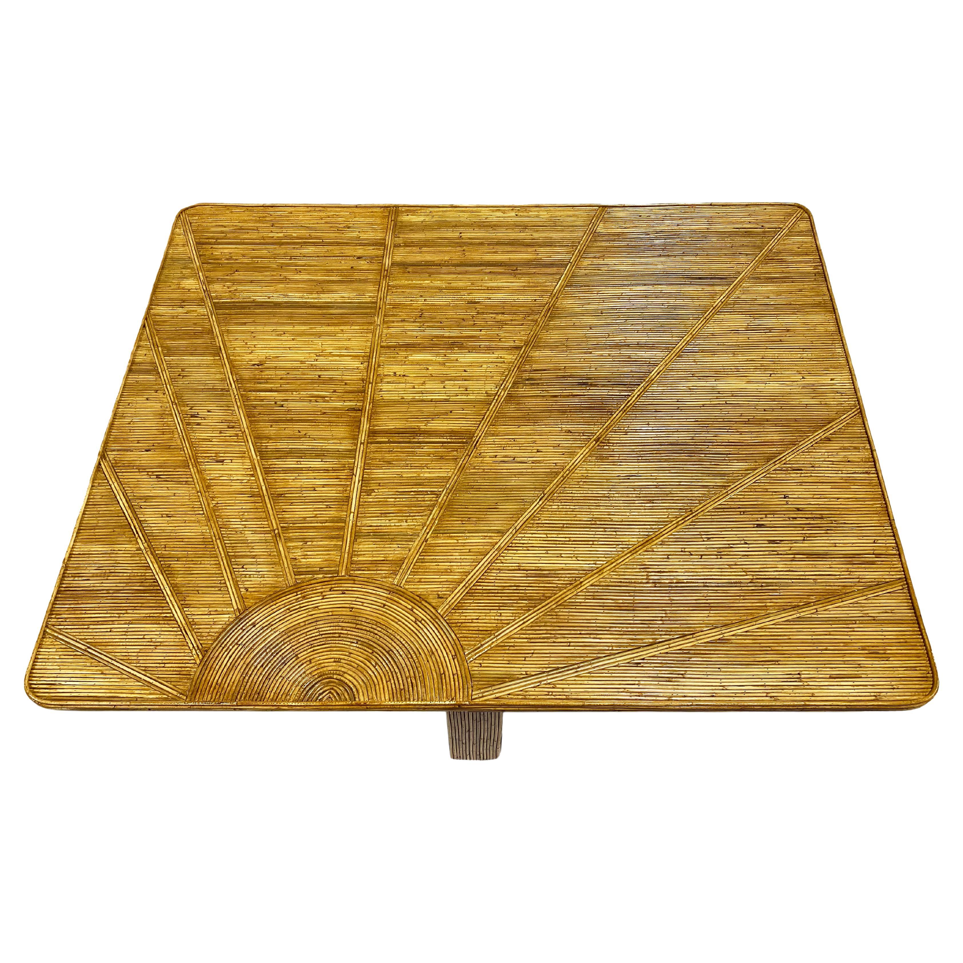 Table basse rectangulaire italienne minimaliste en rotin doré décorée sur mesure Sun Decor