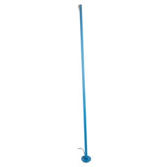 Lampadaire Contra Gica au design élégant en aluminium Ampoule LED 2700K à gradation