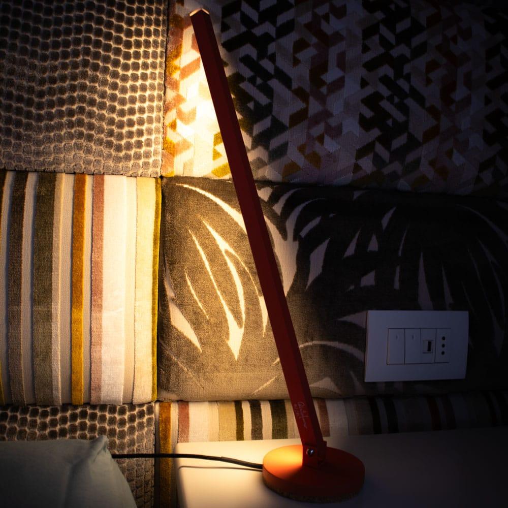 Gica Contra Italienische Designer Tischlampe Contemporary Aluminium Dimmbare LED im Angebot 8