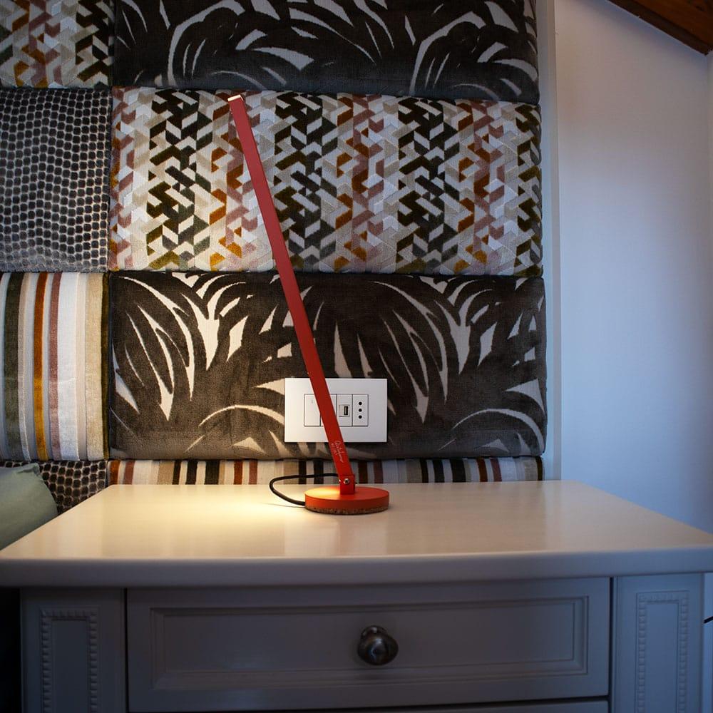 Gica Contra Italienische Designer Tischlampe Contemporary Aluminium Dimmbare LED im Angebot 11