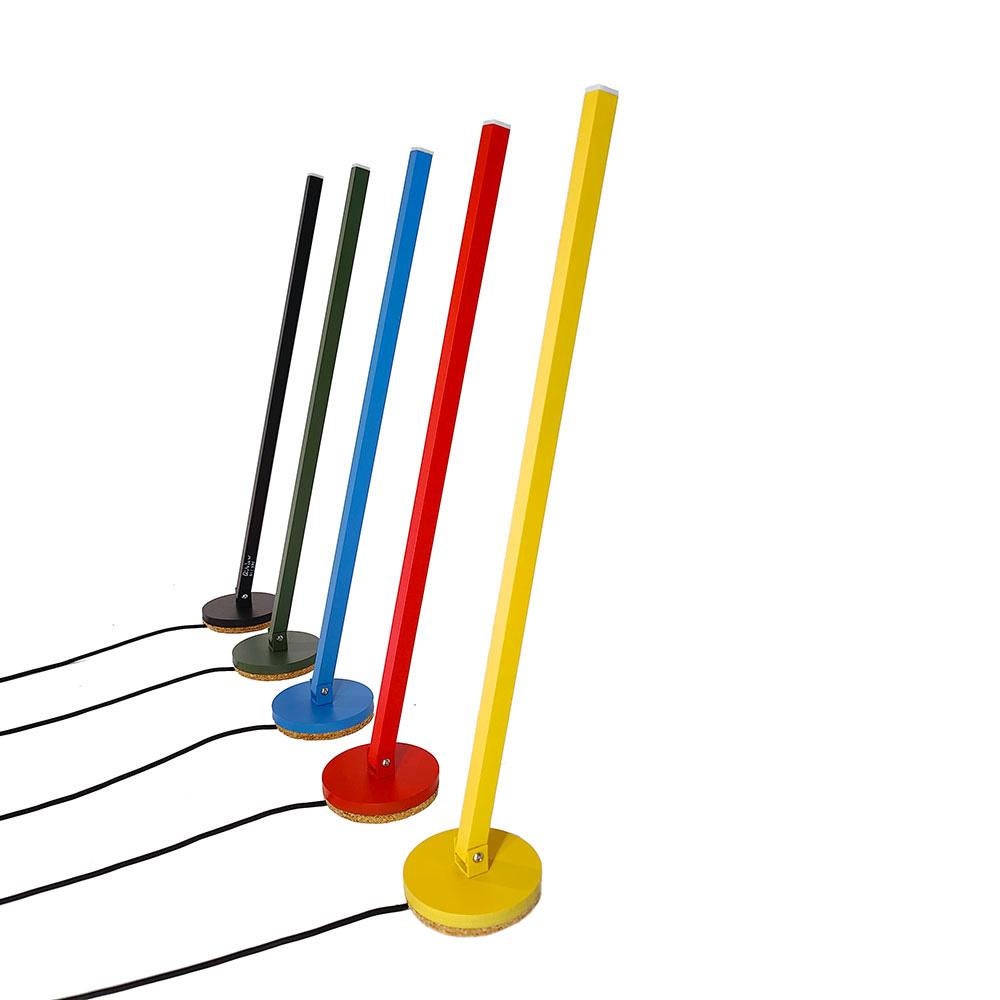 Gica Contra Italienische Designer Tischlampe Contemporary Aluminium Dimmbare LED (21. Jahrhundert und zeitgenössisch) im Angebot