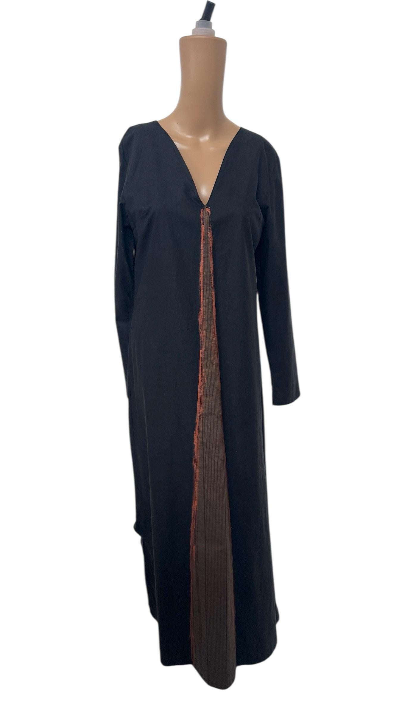 Femenino o masculino Vestido largo italiano minimalista de algodón con detalle de seda cruda de Dipende en venta