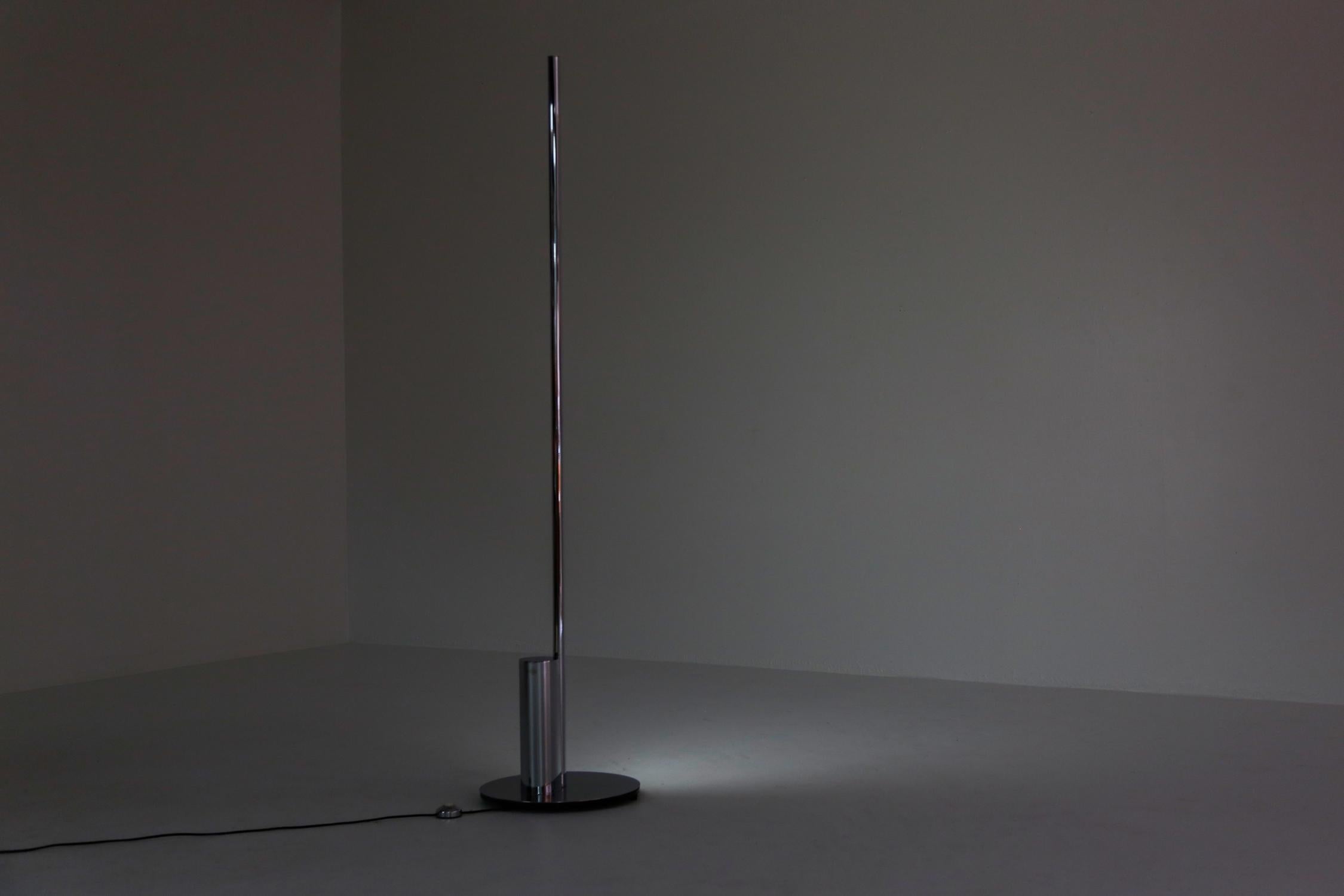 Mid-20th Century Italian Minimalist Nando Vigo Floor Lamp