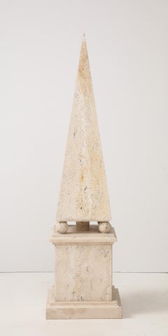 Obelisco romano minimalista de travertino, Italia, 1970