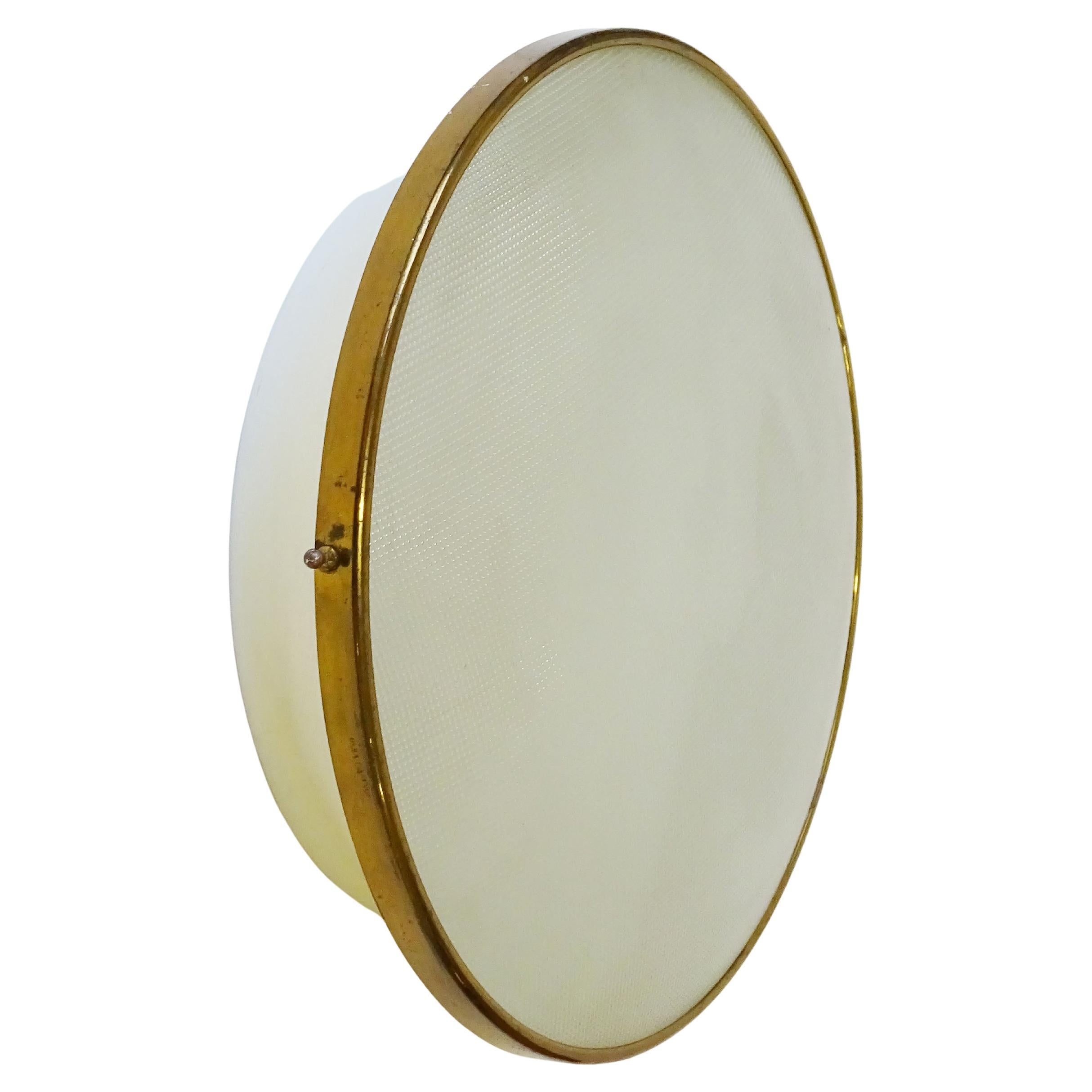 Lámpara italiana minimalista de pared o techo de los años 40 en latón y cristal