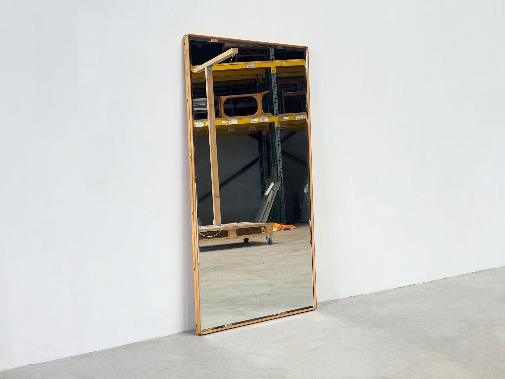 Milieu du XXe siècle Miroir italien de Silvio Cavatorta en vente