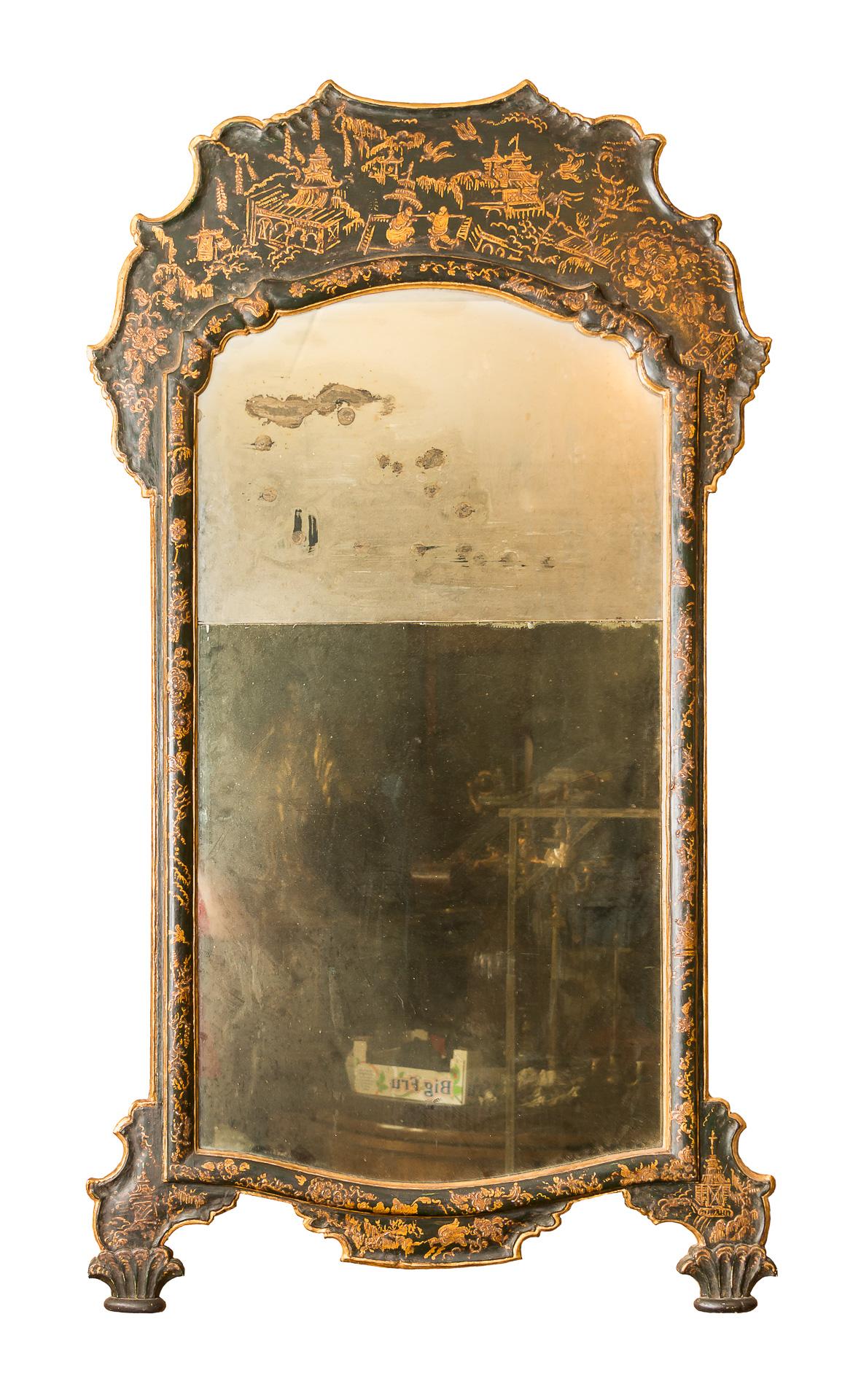 Mirror in carved, lacquered and painted wood with 