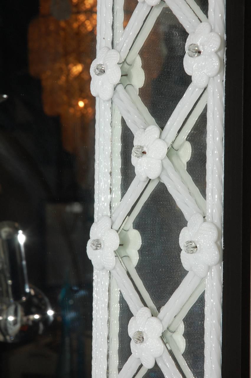 Italian Mirror w/ White Murano Glass in Venetian Crisscross Design, 1990s For Sale 2