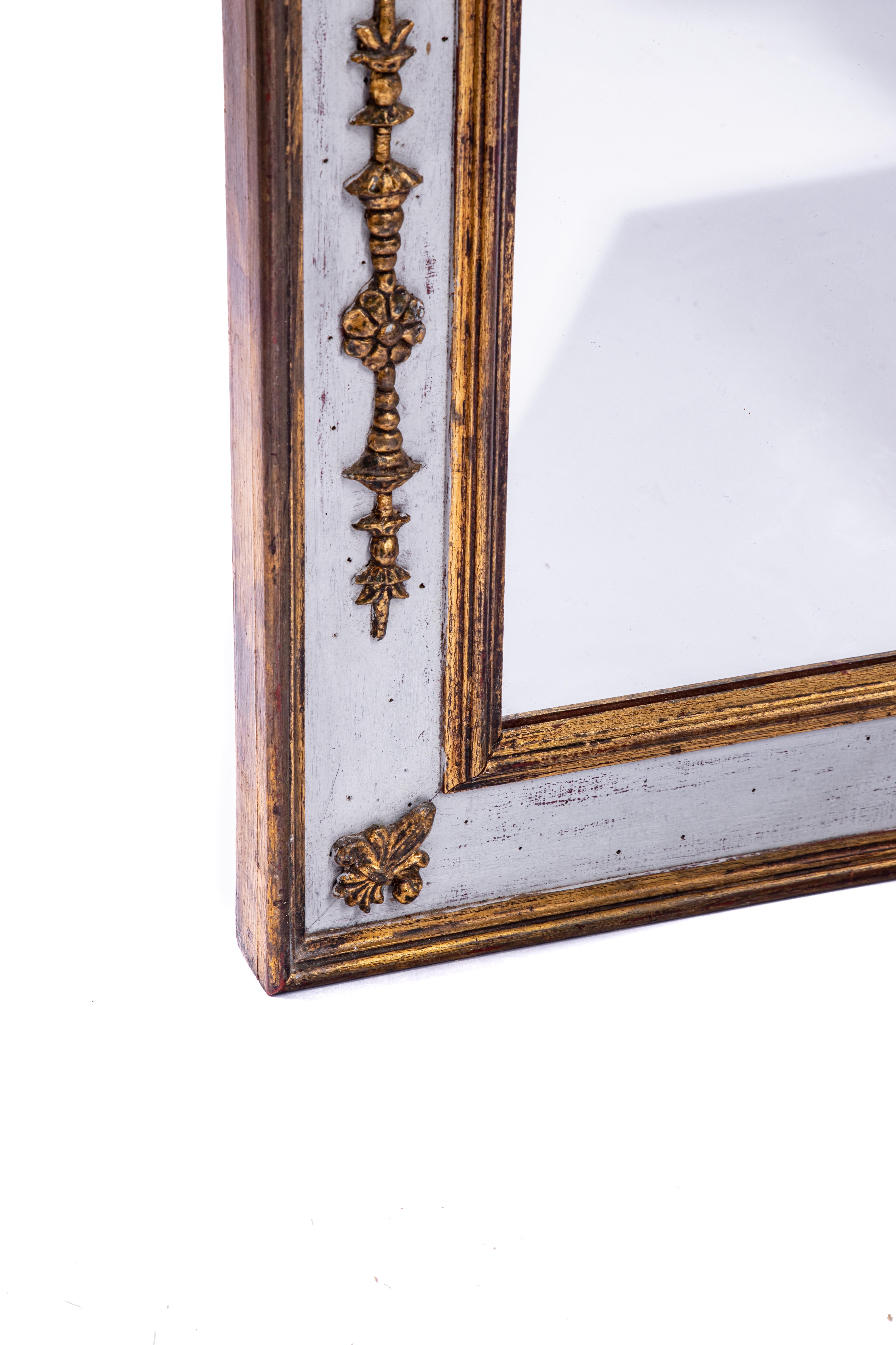 Italian Mirror with Gilt Accents In Fair Condition In Cookeville, TN