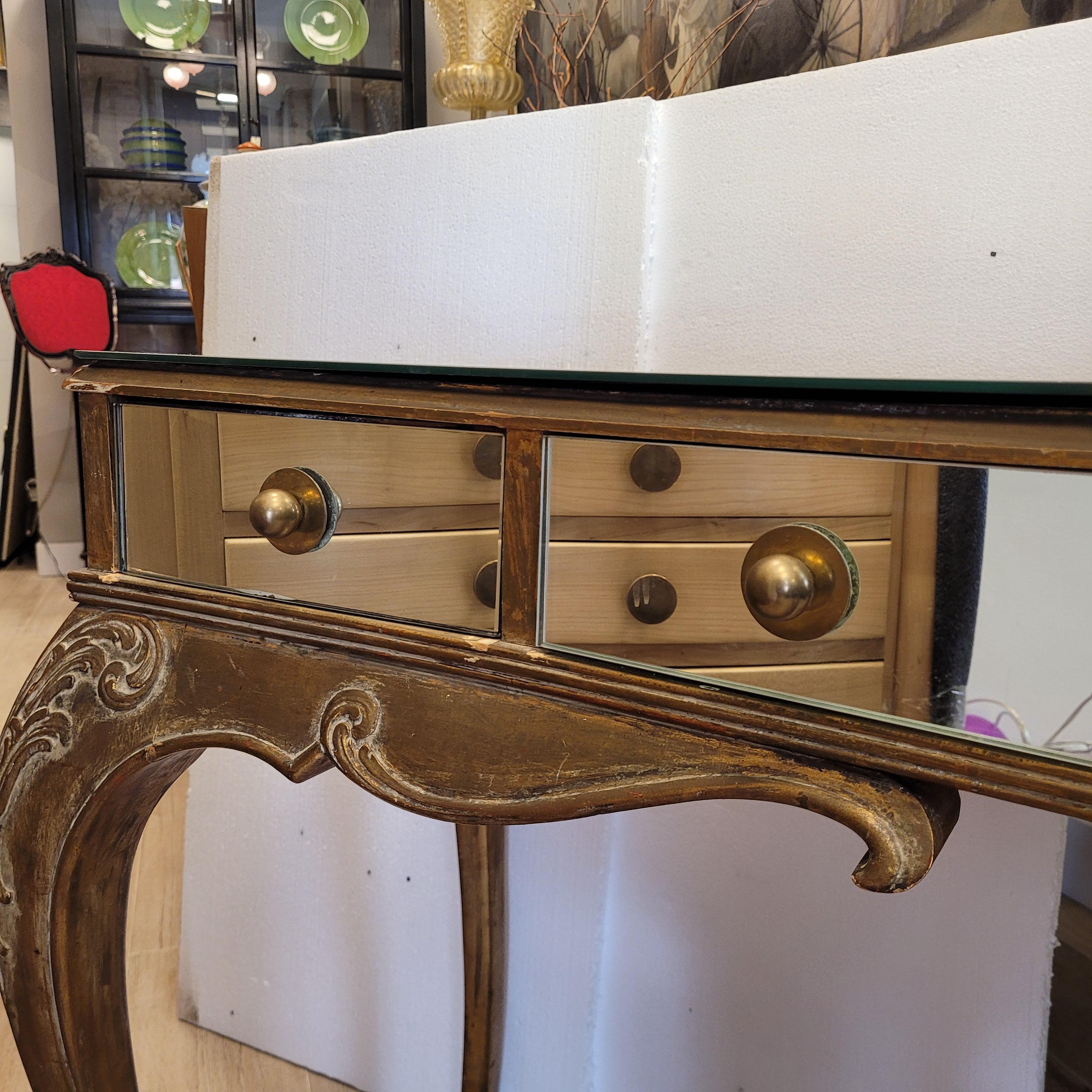 Italian mirrored vanity, Dresser ,  Hollywood Regency style and period 1970s For Sale 6