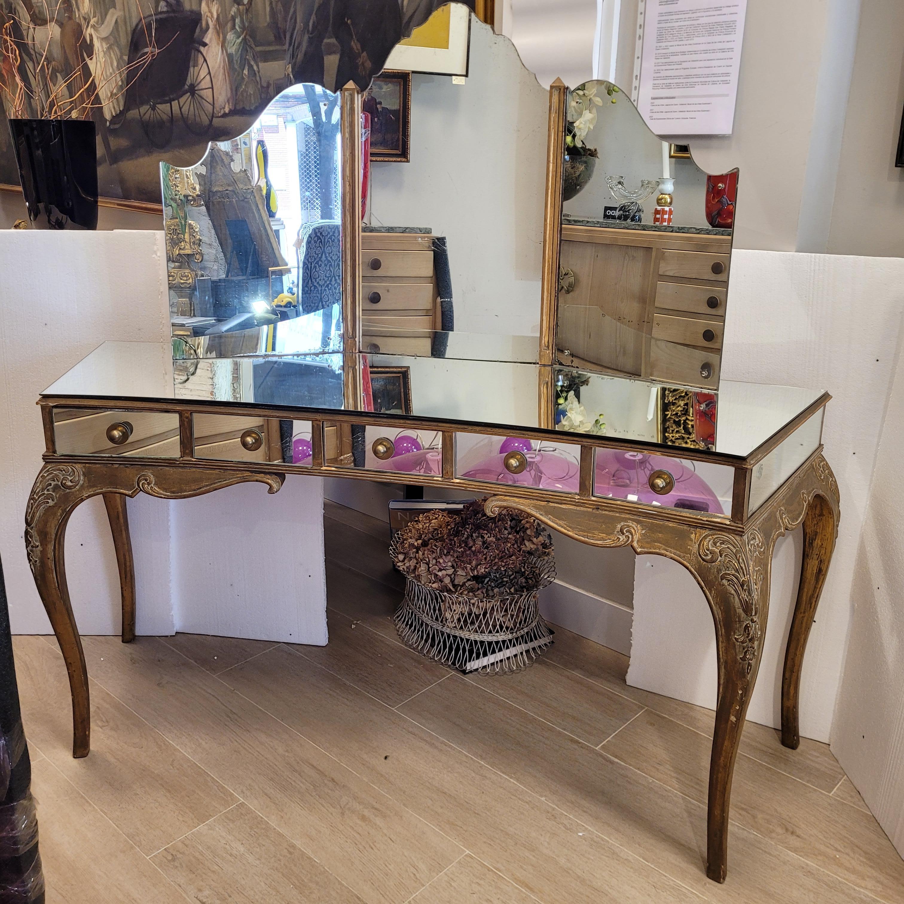 Hand-Crafted Italian mirrored vanity, Dresser ,  Hollywood Regency style and period 1970s For Sale