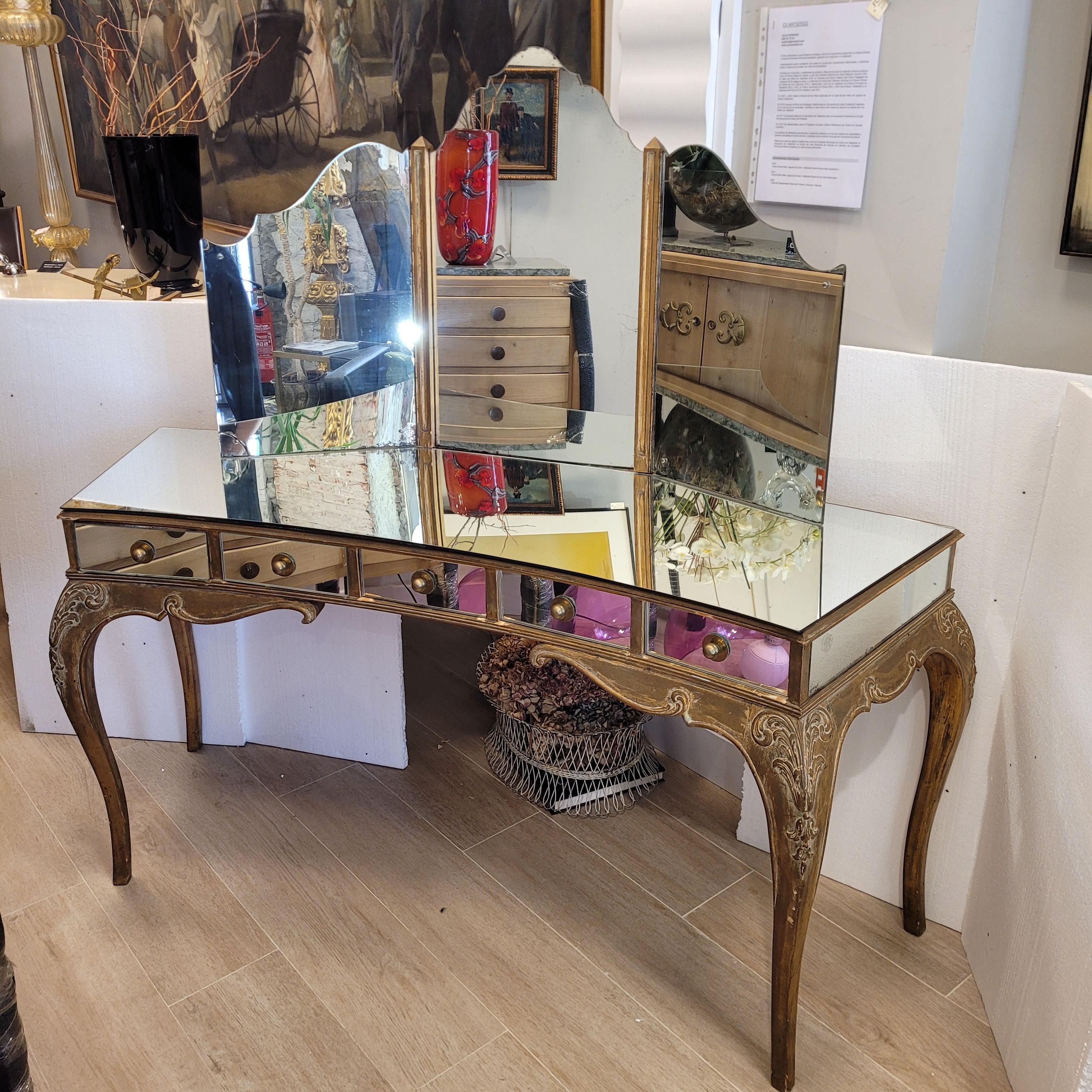 Crystal Italian mirrored vanity, Dresser ,  Hollywood Regency style and period 1970s For Sale