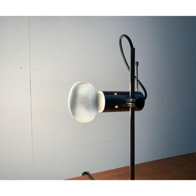 XX secolo Lampada da tavolo italiana Model 251 di Tito Agnoli per Oluce, anni '50 in vendita