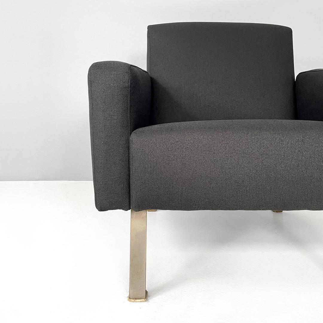 Fauteuils modérés italiens quadrillés en tissu noir avec pieds en métal, années 1970. en vente 2