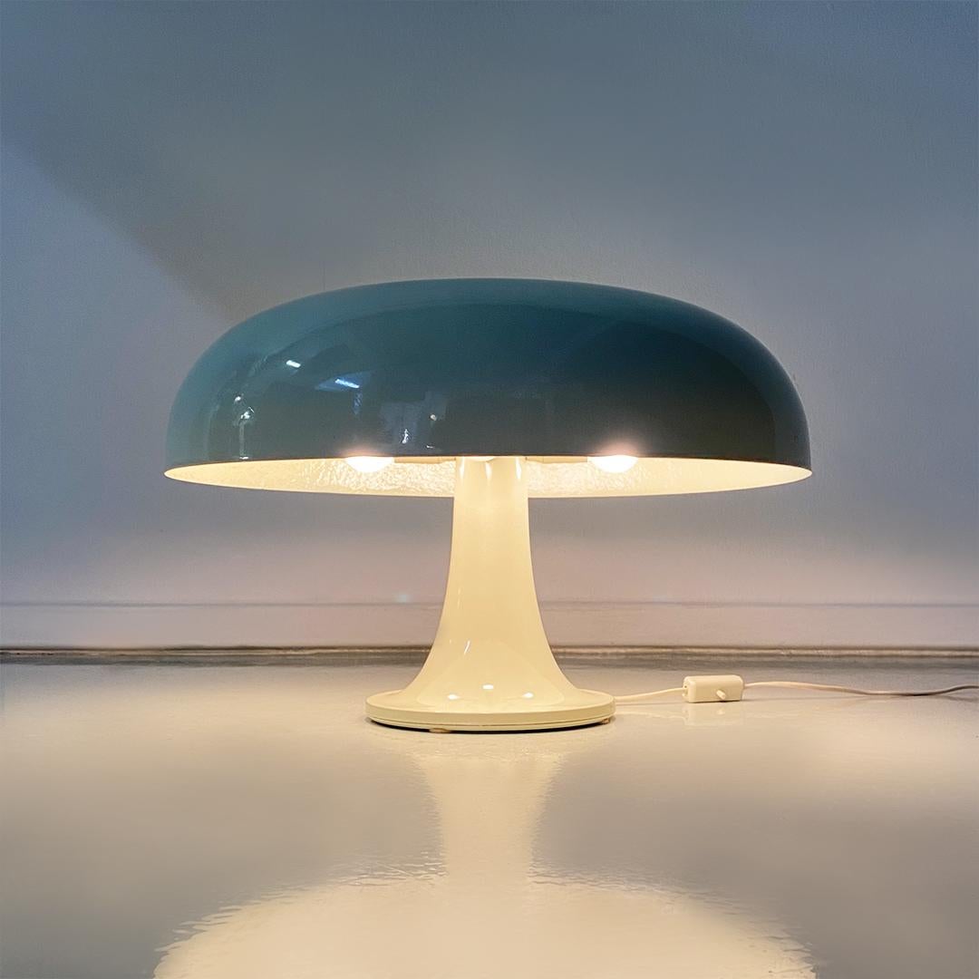 Italian Moder White Plastic Nesso Table Lamp by G. Mattioli Fort Artemide, 1967 7