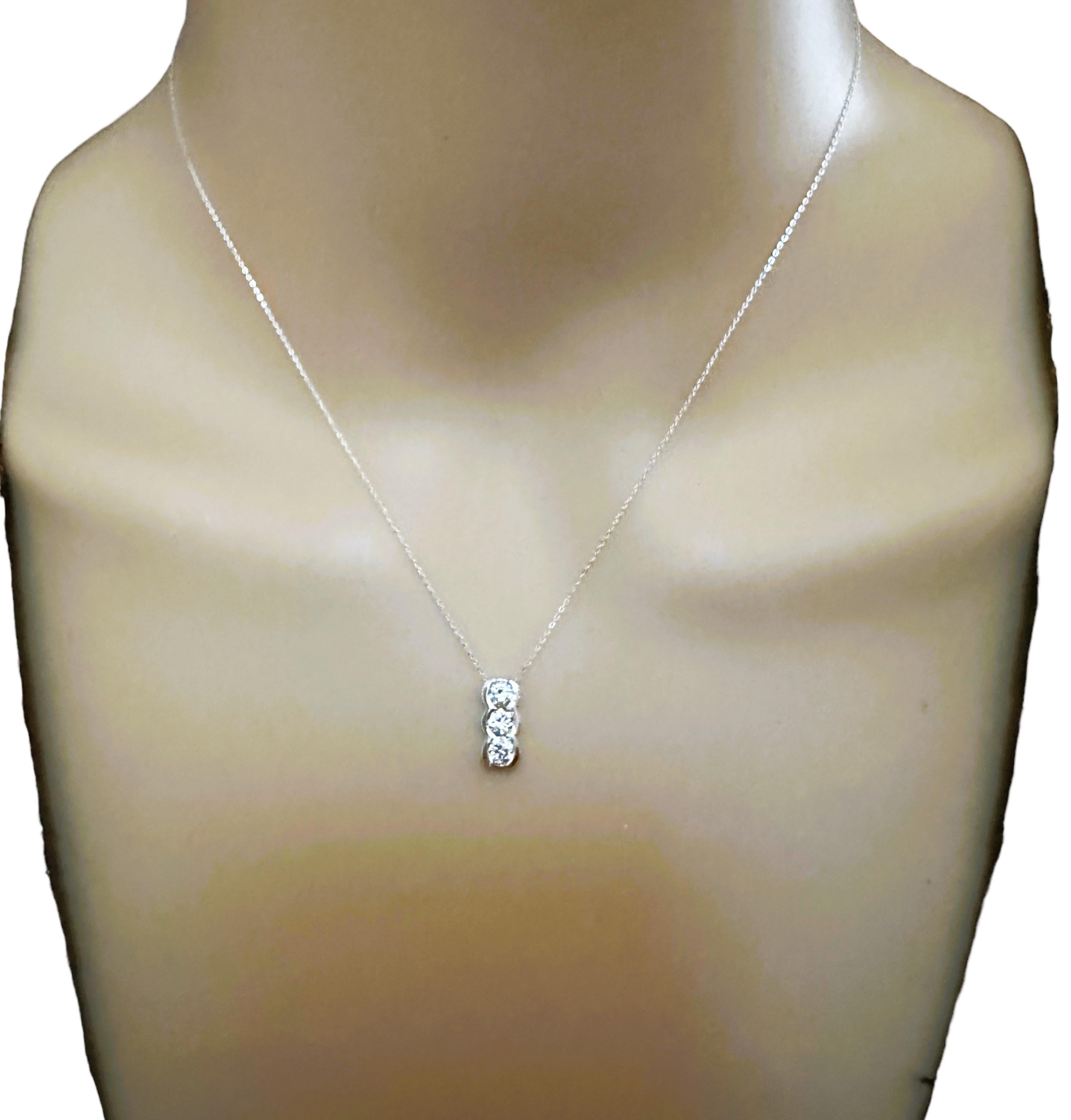 Italian Modern 14k White Gold 3-Stone .5 ct Diamond Necklace with Appraisal For Sale 3