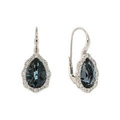 Boucles d'oreilles modernes italiennes en or blanc 18 carats avec topaze bleue de Londres et diamants pour elle