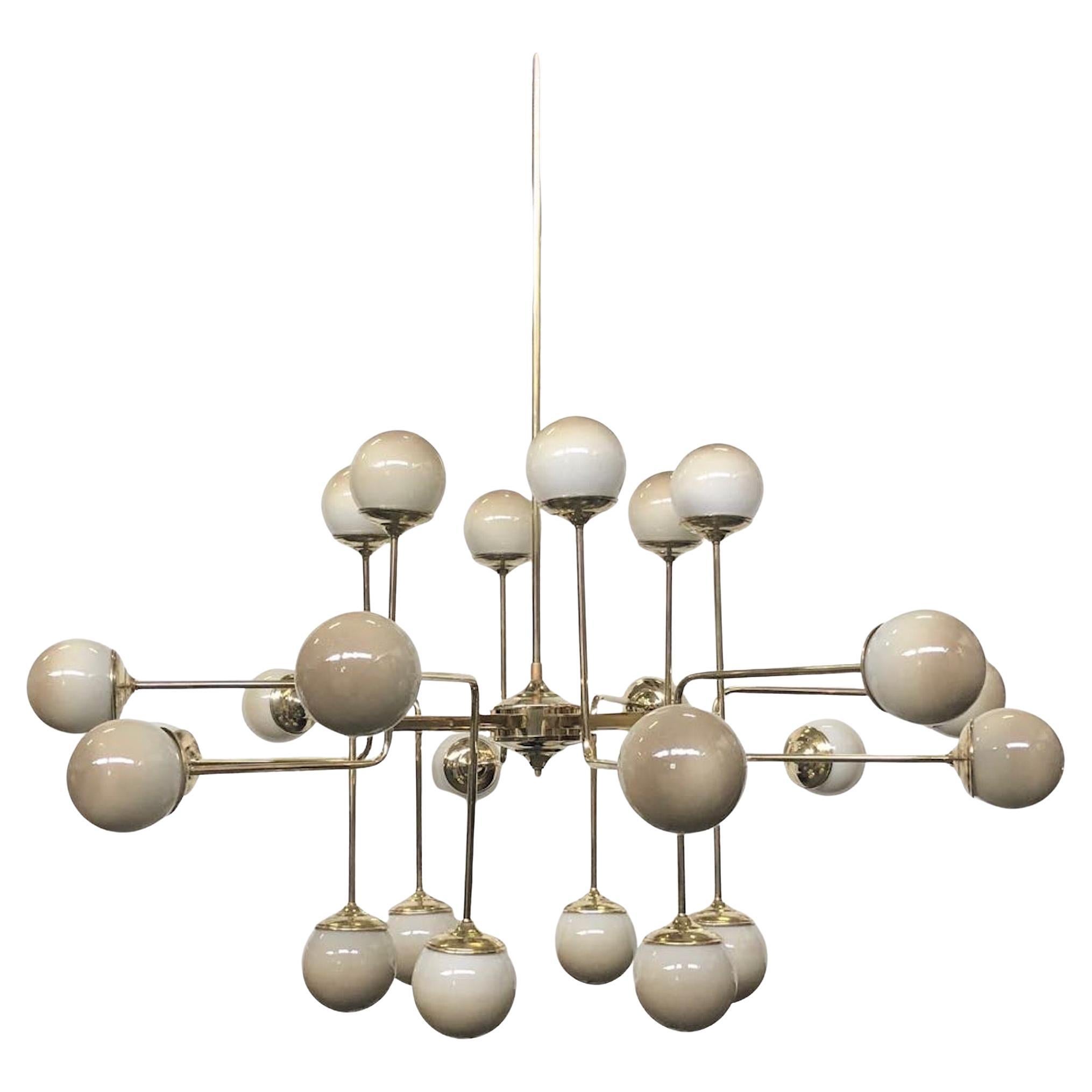 Lampadario rotondo moderno italiano a 24 luci in ottone e vetro di Murano color avorio fumè in vendita