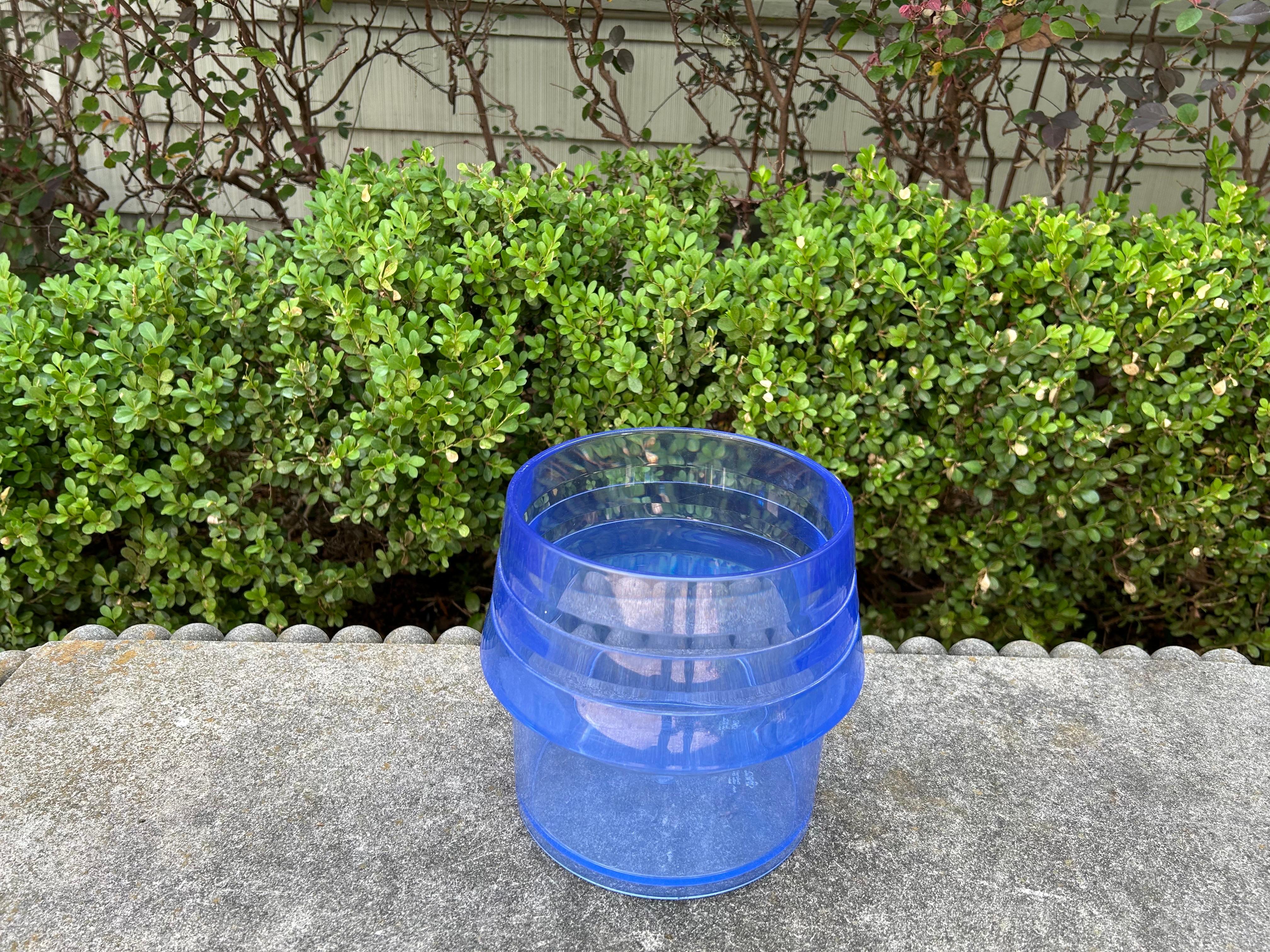 Italian Modern Acrylic Ice Bucket or Wine Cooler For Sale 3