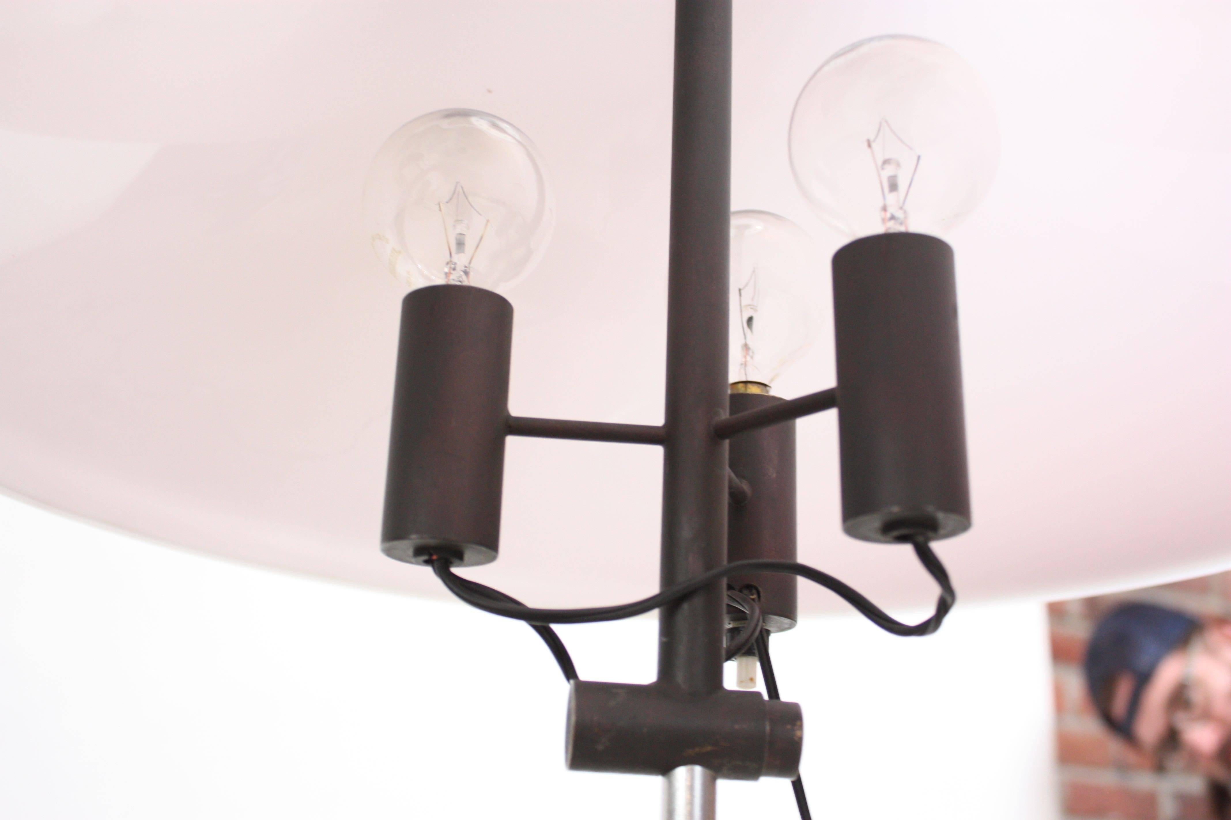 Italian Modern Adjustable Floor Lamp Attributed to Gino Sarfatti For Sale 10