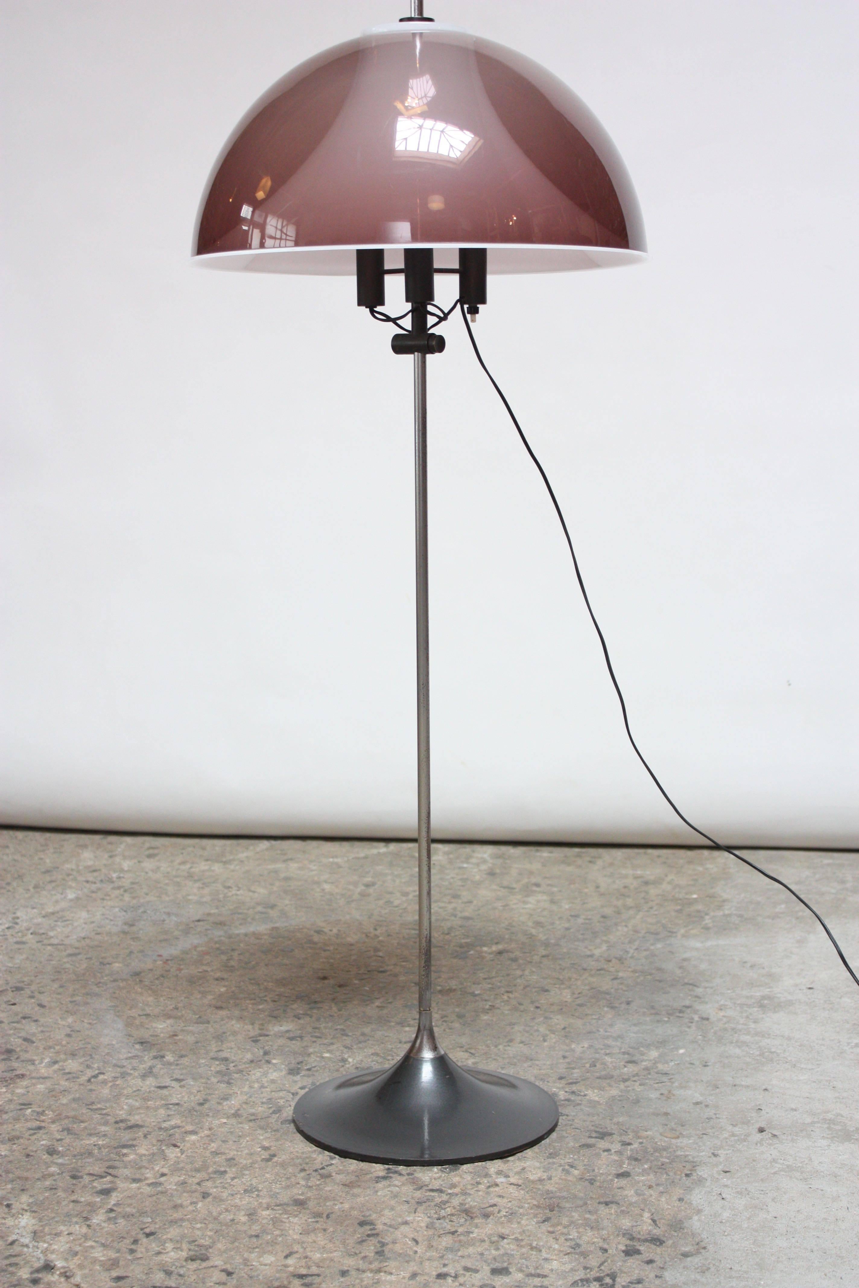Italian Modern Adjustable Floor Lamp Attributed to Gino Sarfatti In Good Condition For Sale In Brooklyn, NY