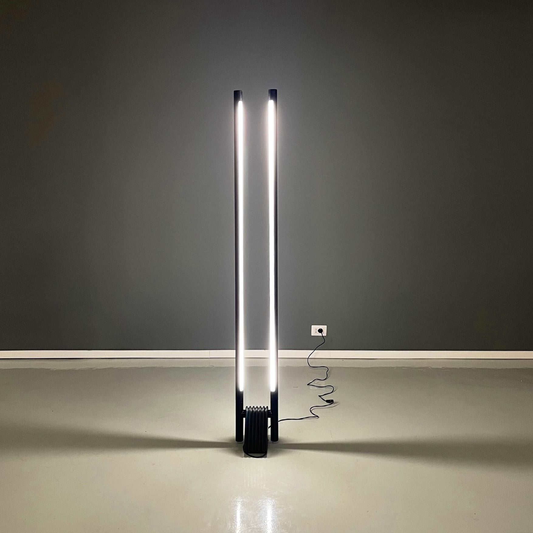 Italian Modern Adjustable Floor Lamp Sistema Flu by R. Bonetto for Luci, 1980s In Good Condition For Sale In MIlano, IT