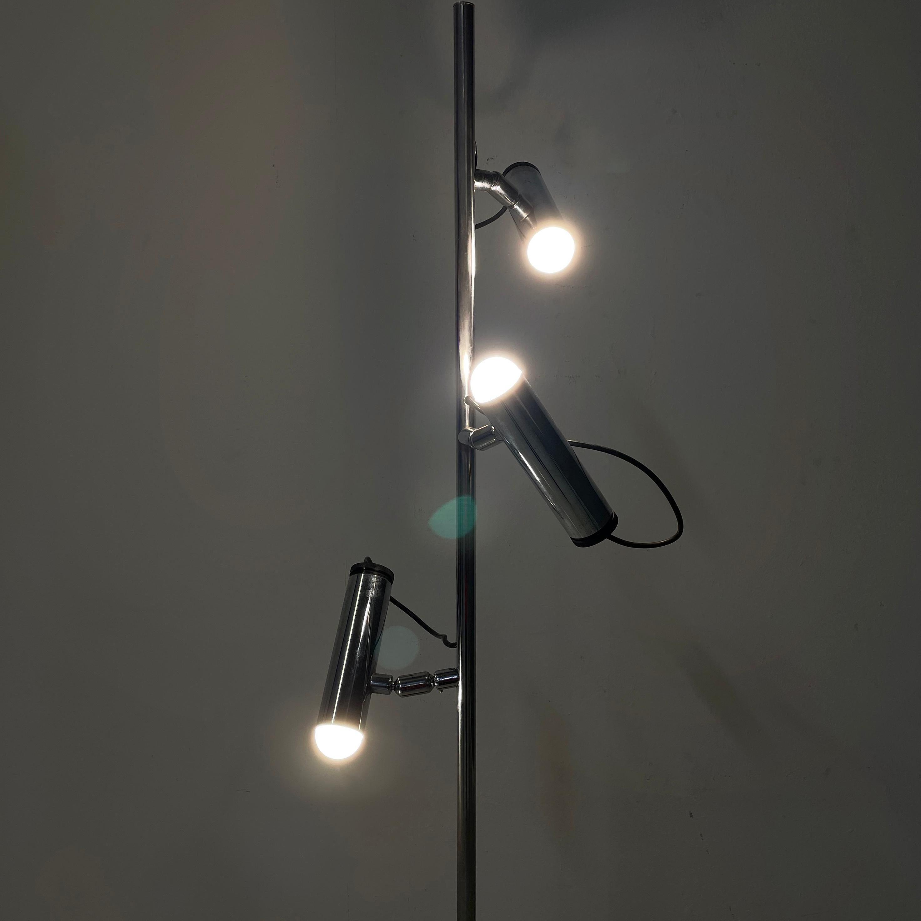 Late 20th Century Italian modern Adjustable floor lamp with 3 light in chromed  black metal, 1970s For Sale