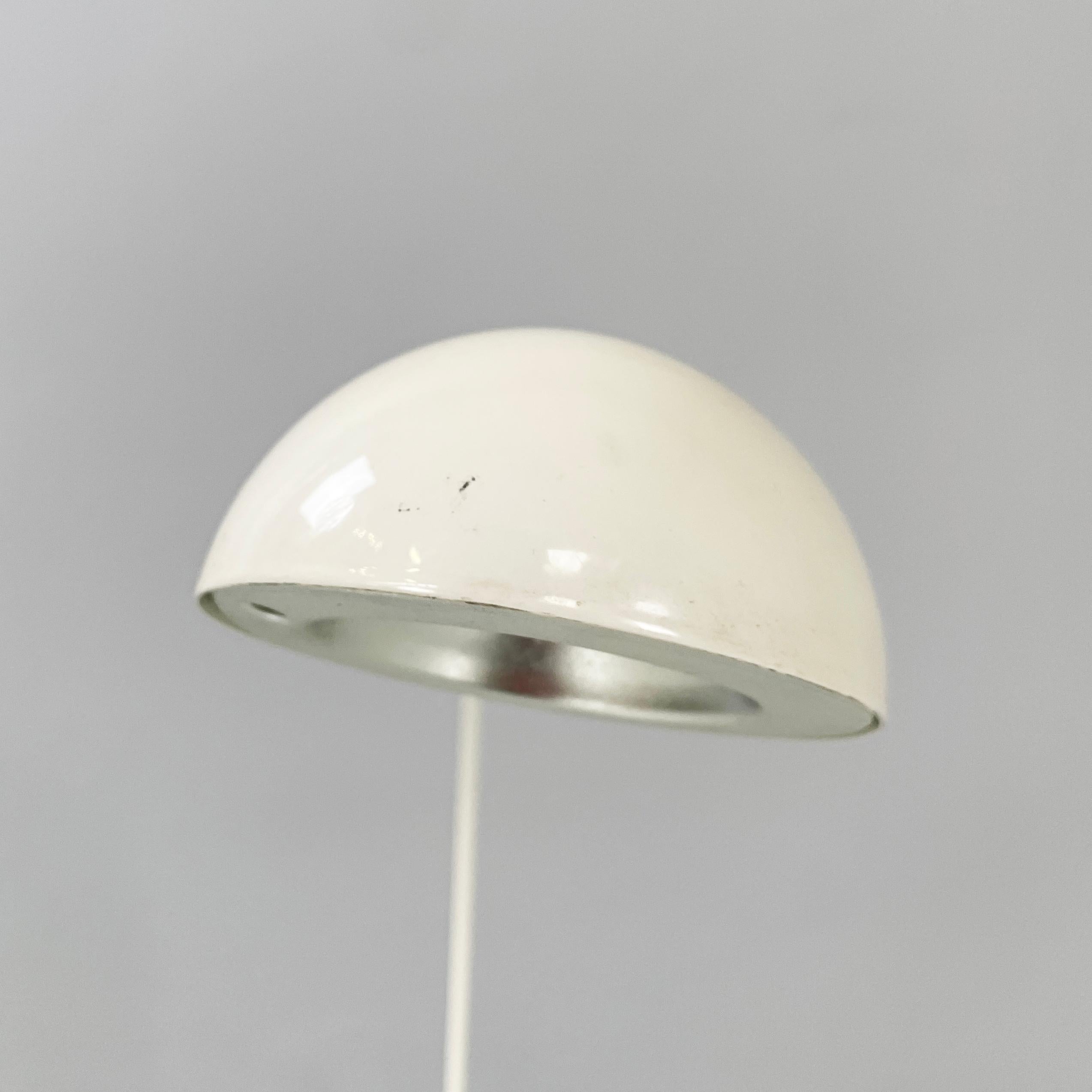 Italian modern Adjustable or desk table lamp in white metal, 1970s For Sale 3