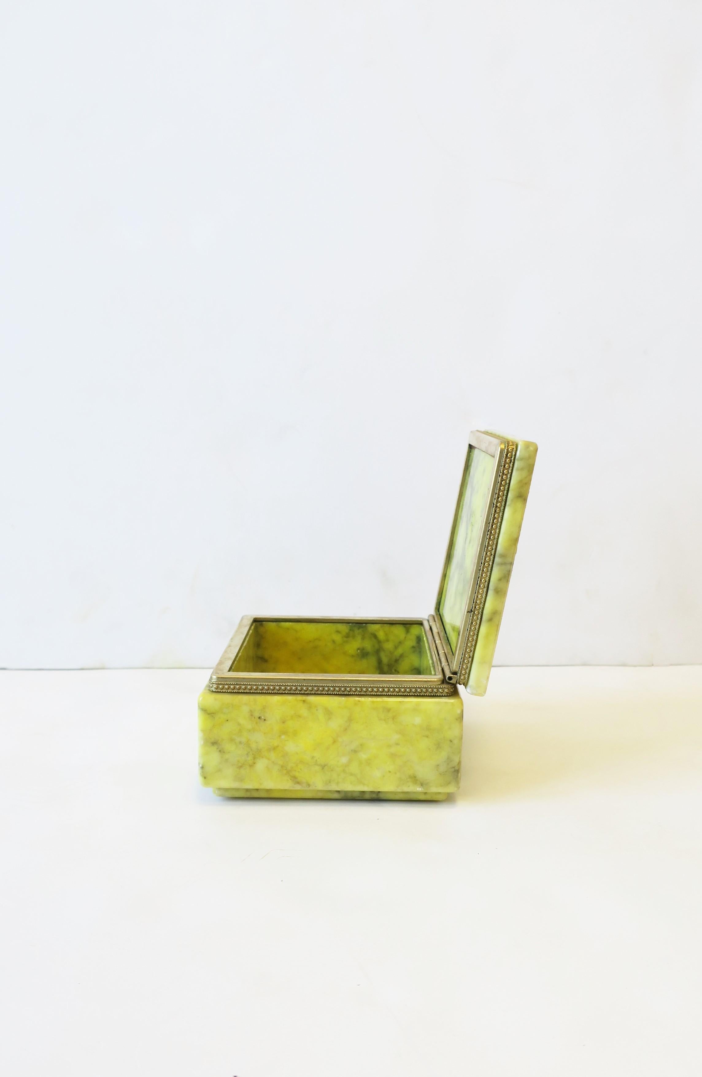 Italian Modern Alabaster Marble Jewelry Box In Good Condition In New York, NY