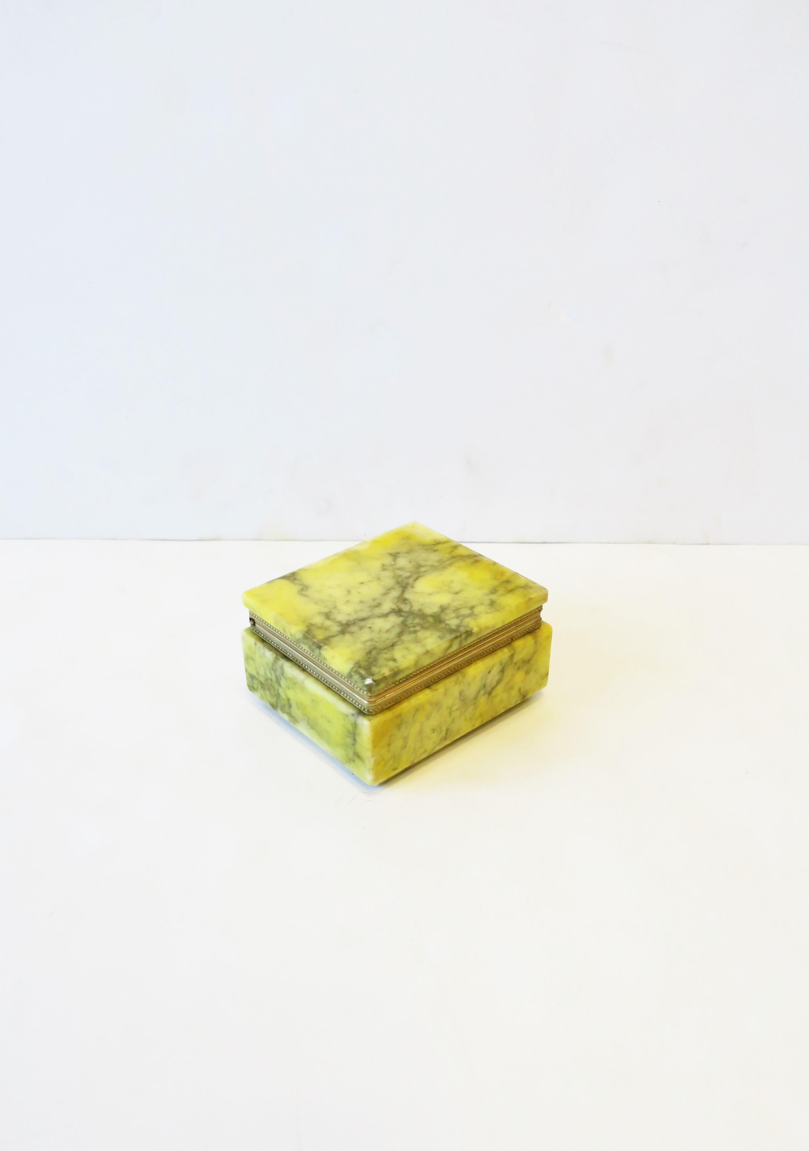 20th Century Italian Modern Alabaster Marble Jewelry Box