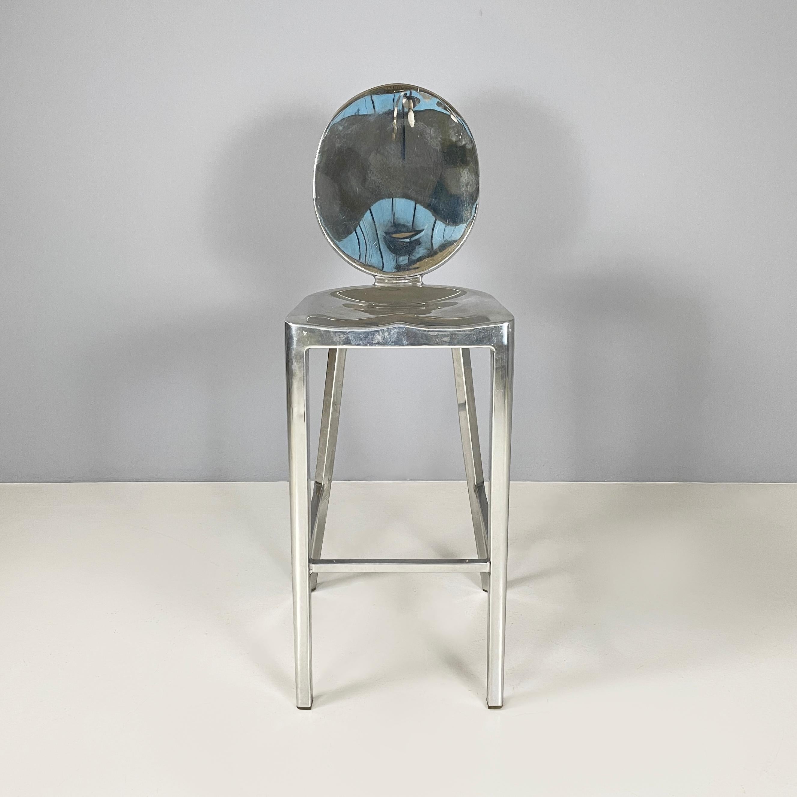 Italian modern Aluminum high bar stool Kong by Philippe Starck for Emeco, 2000s
High bar stool mod. Kong entirely polished aluminum. The backrest is oval while the seat is rounded. The legs have a square section with a footrest, also in metal with a