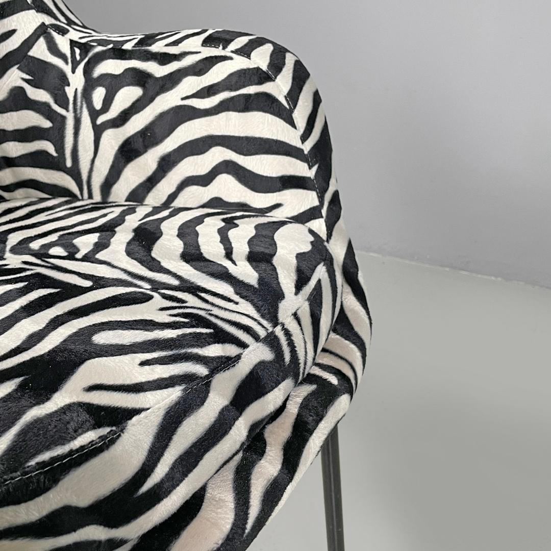 Italian modern armchair in black and white zebra fabric and black metal, 1970s For Sale 5