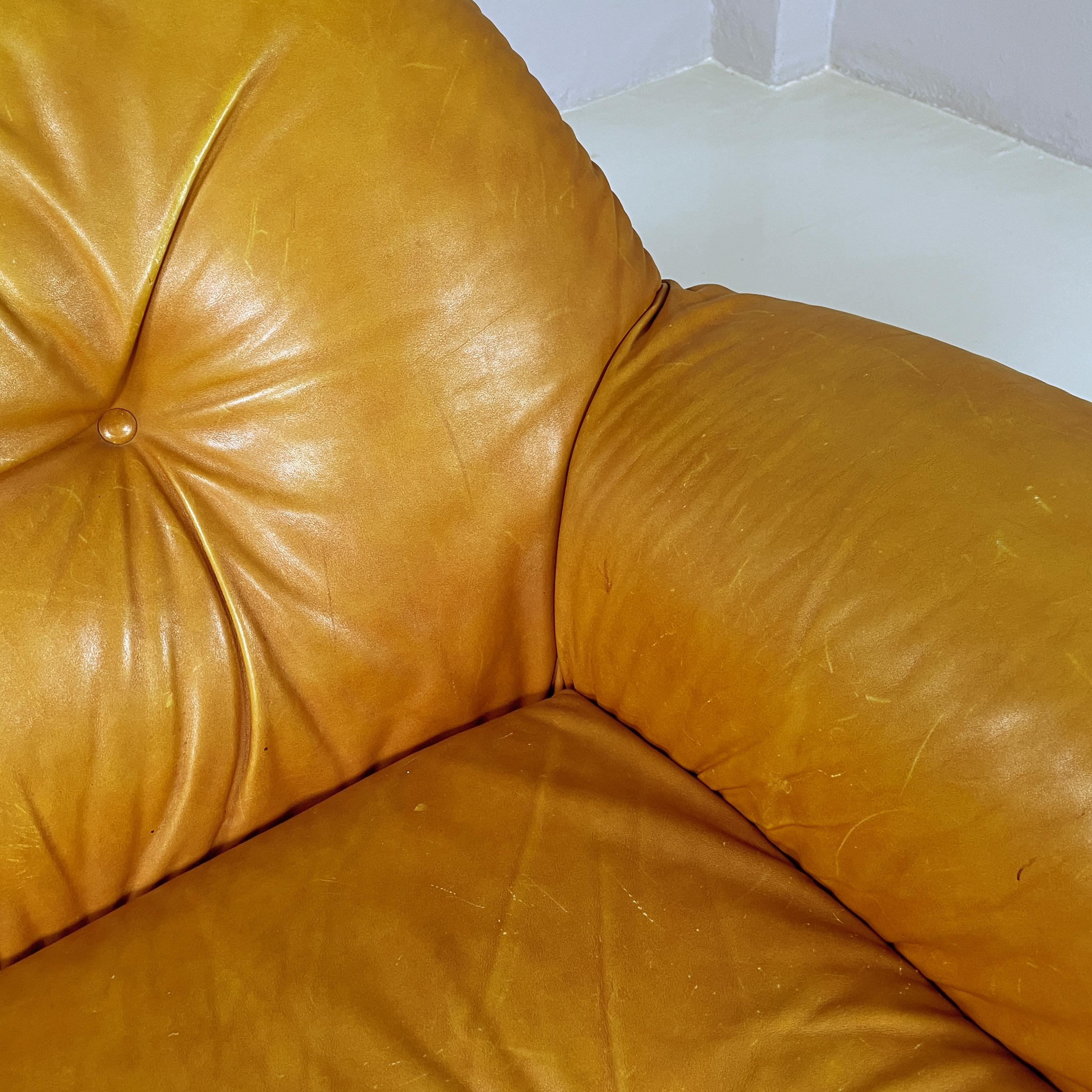 Metal Italian modern Armchair in brown leather and chromed metal, 1970s